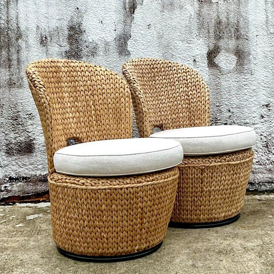 Sedie girevoli in rattan intrecciate su misura Vintage By - Set di 2 In condizioni buone in vendita a west palm beach, FL