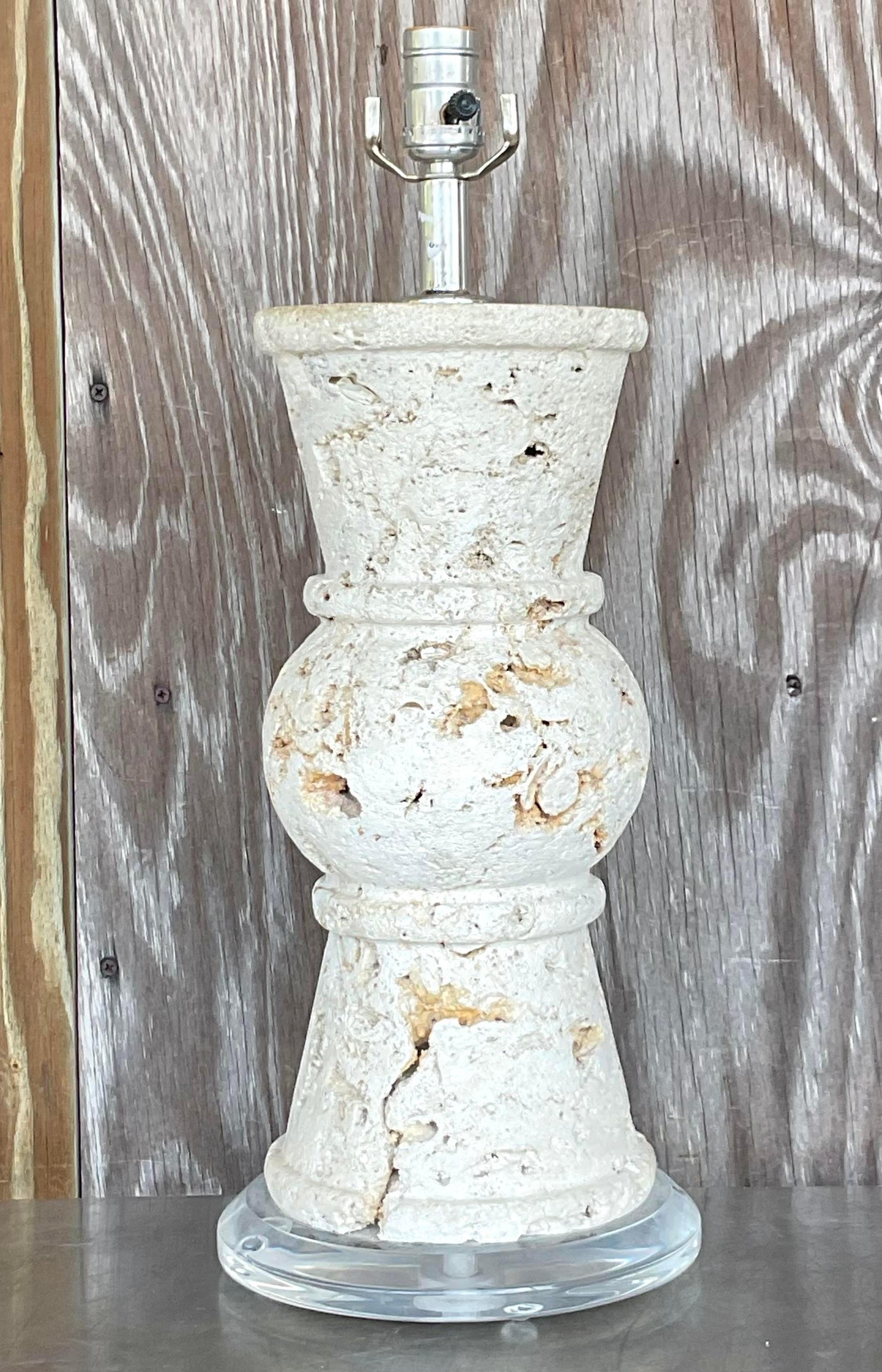 Vintage Coastal Cut Coquina Stone Table Lamp In Good Condition For Sale In west palm beach, FL