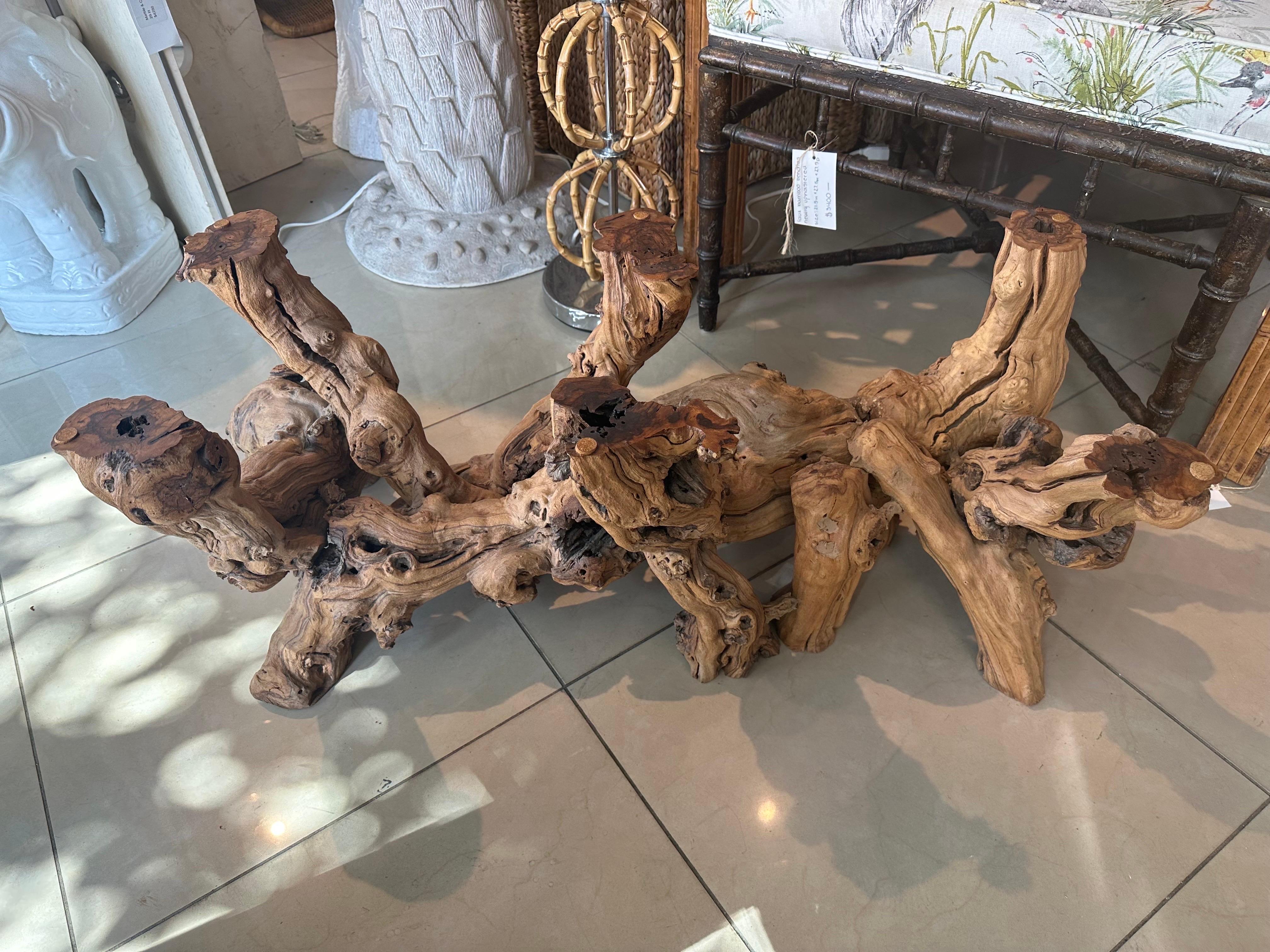 Table basse de cocktail d'époque en bois de ronce de cyprès et bois flotté en vente 5