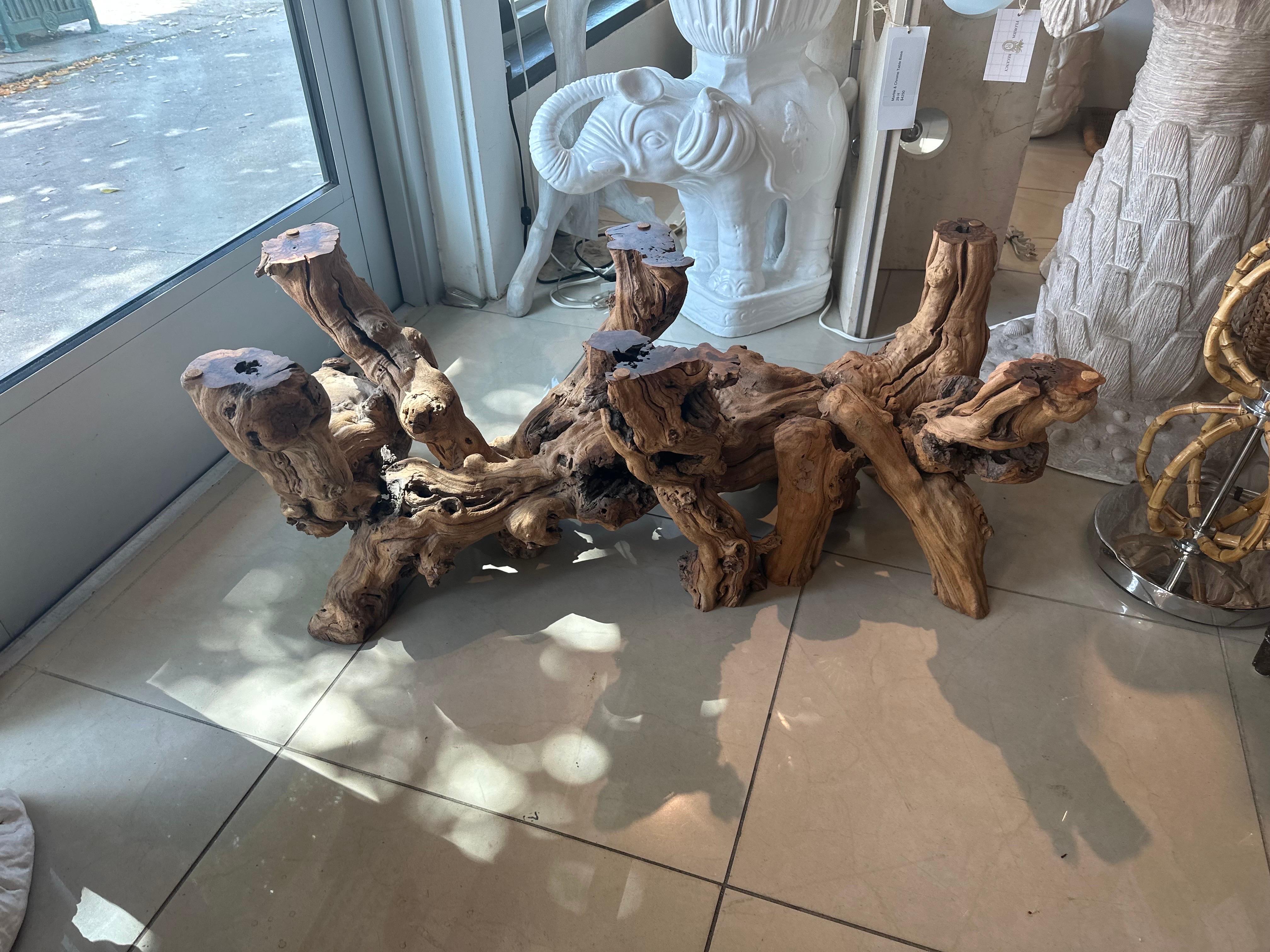 Table basse de cocktail d'époque en bois de ronce de cyprès et bois flotté en vente 8
