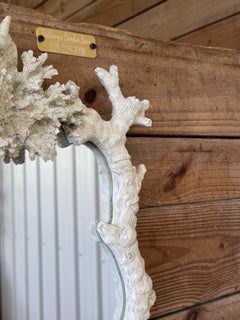Vintage Coastal Faux Bois Coral und Shell Wandspiegel von Mark Roberts
