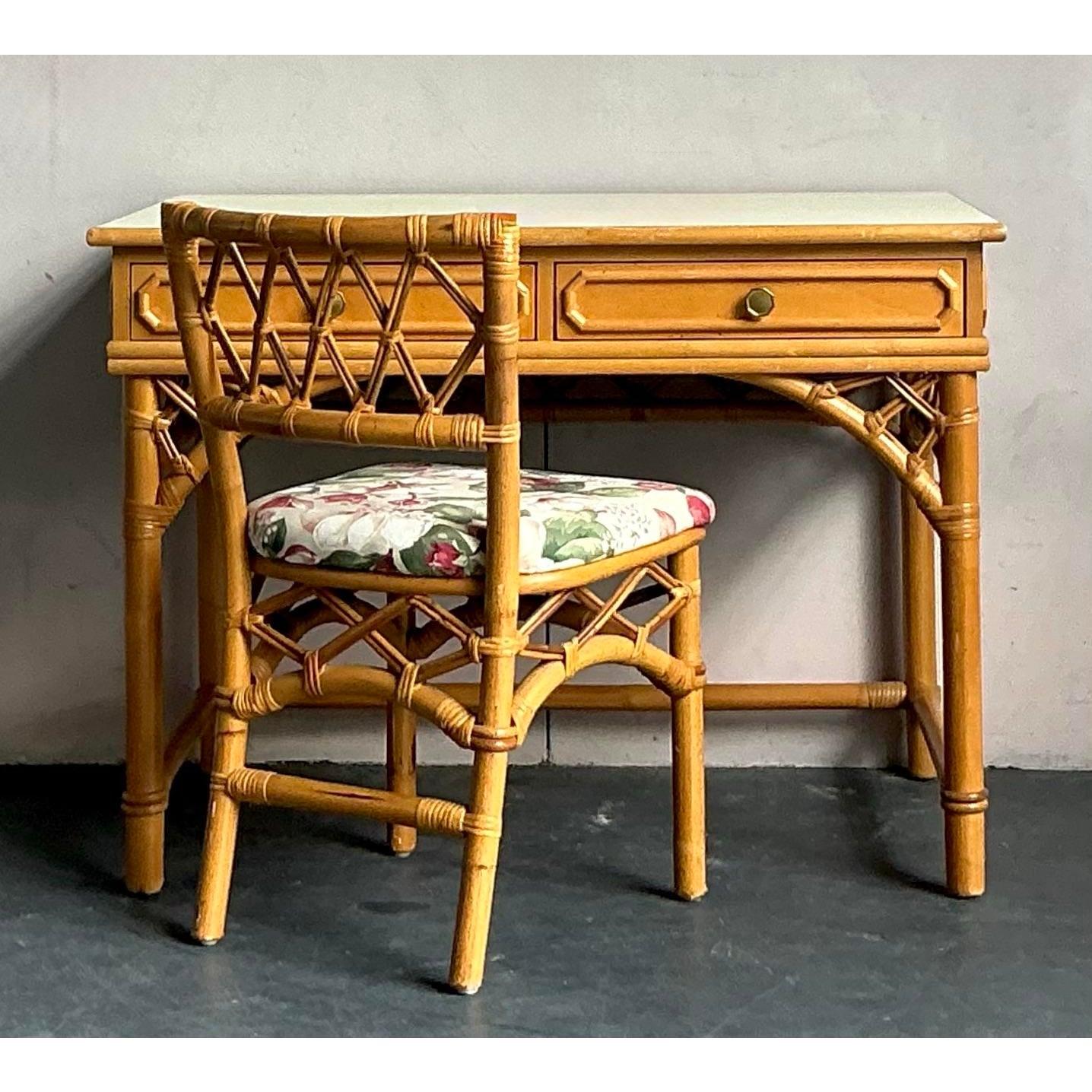 Vintage Coastal Ficks Reed Rattan-Schreibtisch und Stuhl (Moderne der Mitte des Jahrhunderts) im Angebot