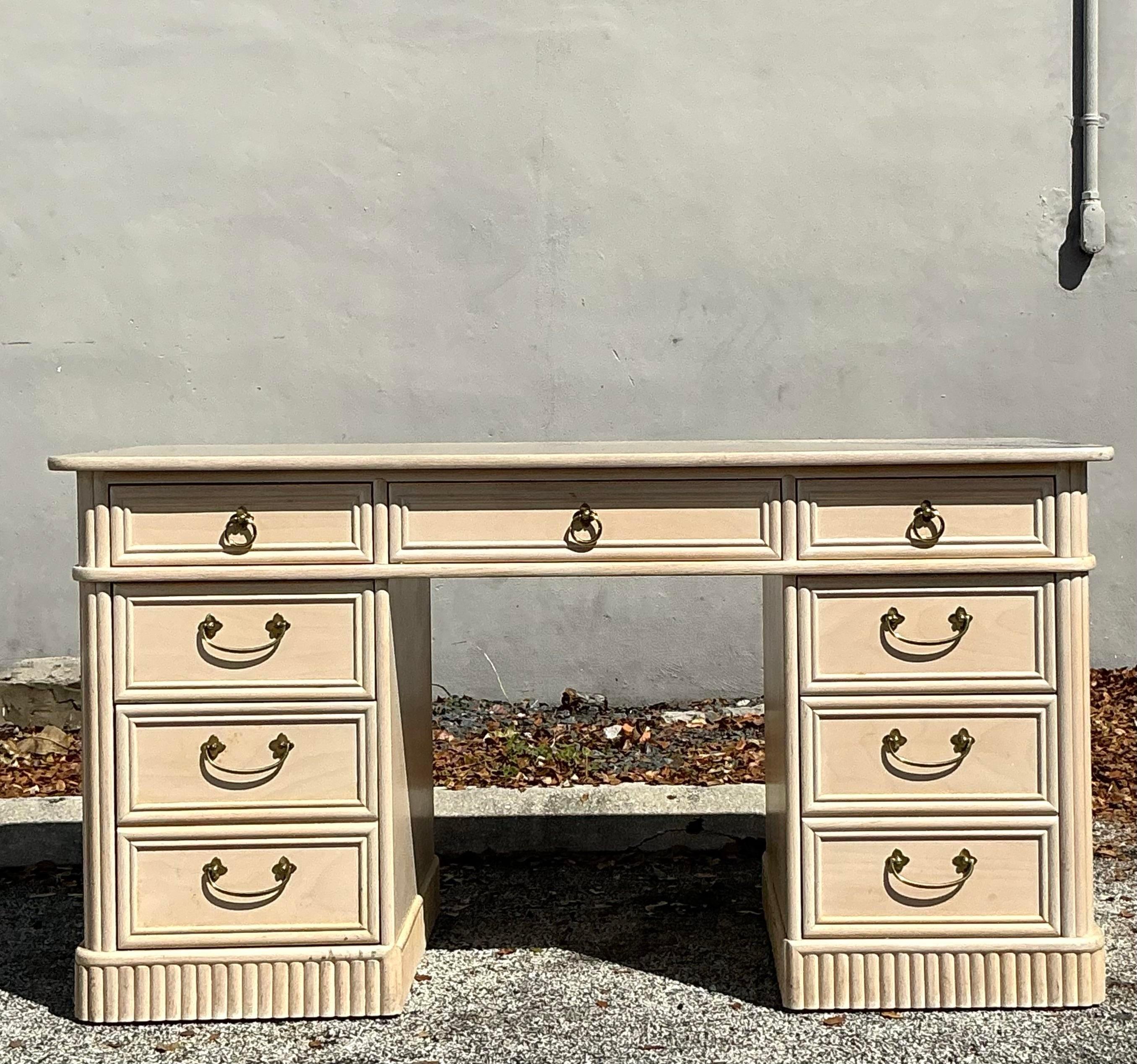 Scrivania vintage in rattan lavato Ficks Reed in vendita 2