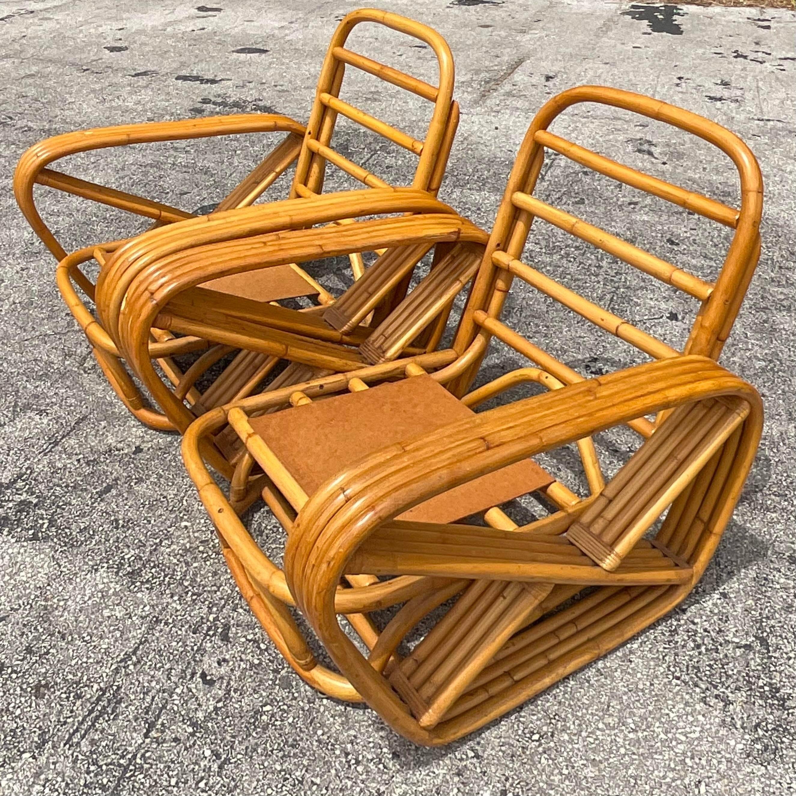 Paire de chaises longues en rotin courbé à quatre brins d'origine côtière, d'après Frankl en vente 3