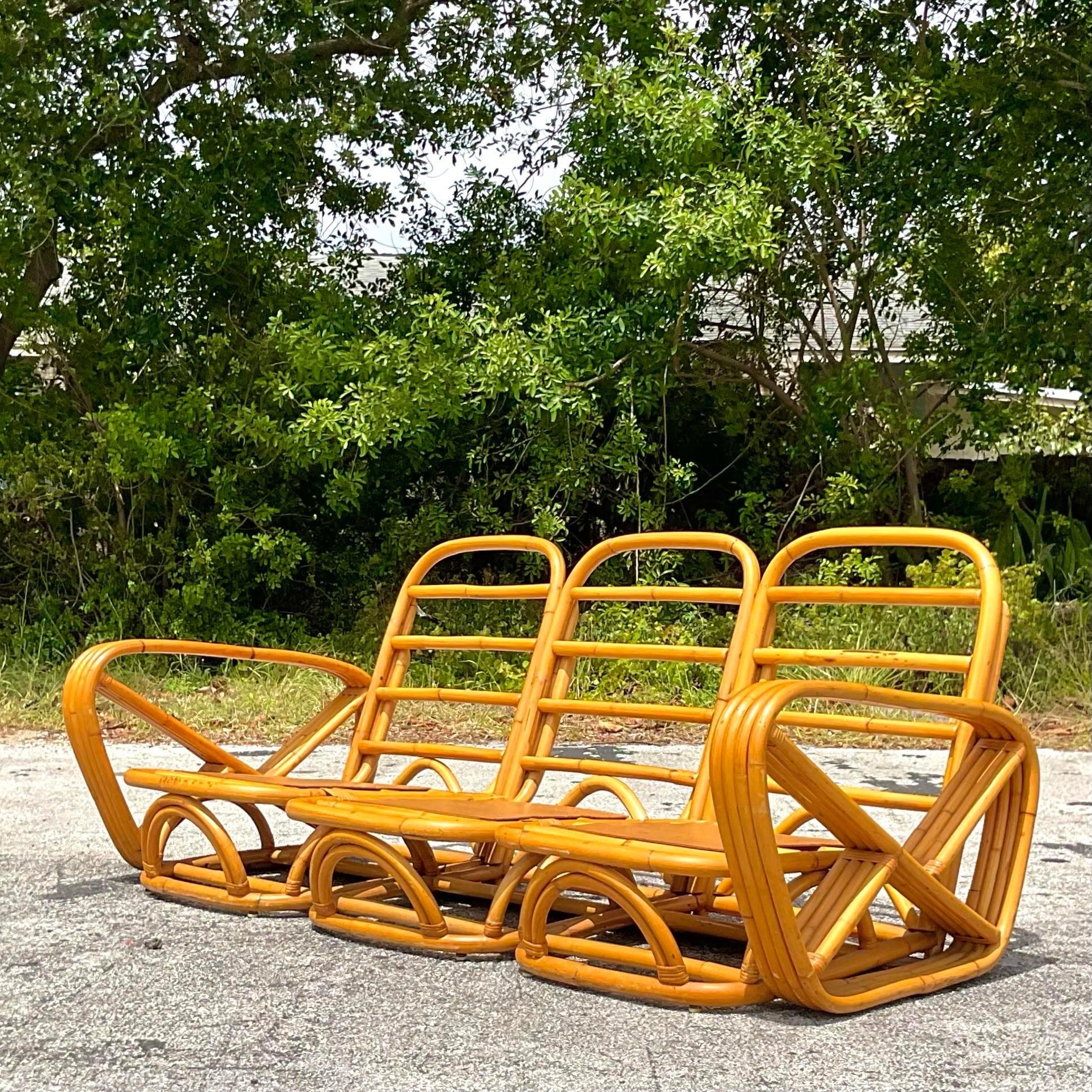 Mid-Century Modern Sofa Coastal vintage en rotin plié à quatre brins d'après Frankl en vente