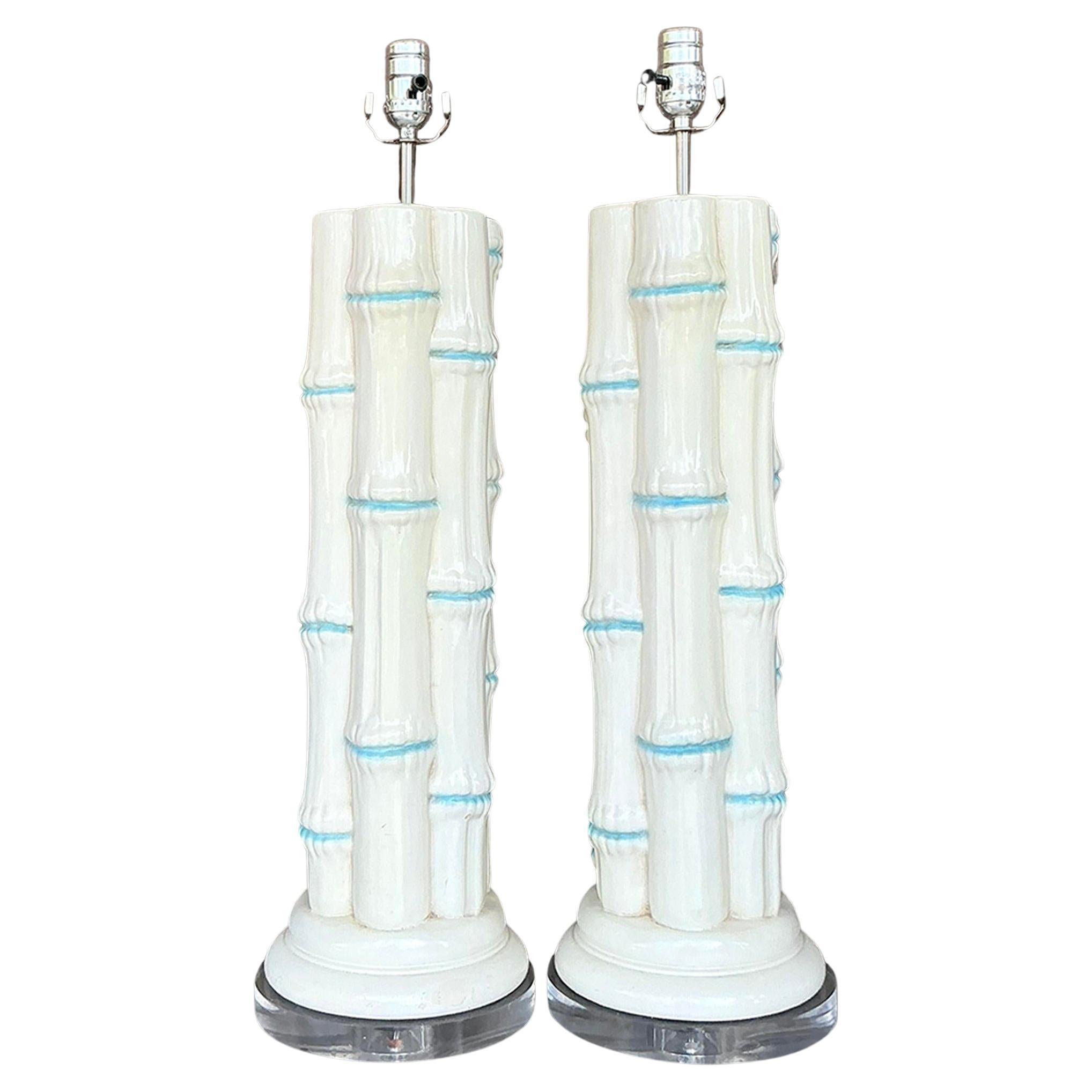 Coastal-Lampen aus glasierter Keramik und Bambus im Vintage-Stil – ein Paar