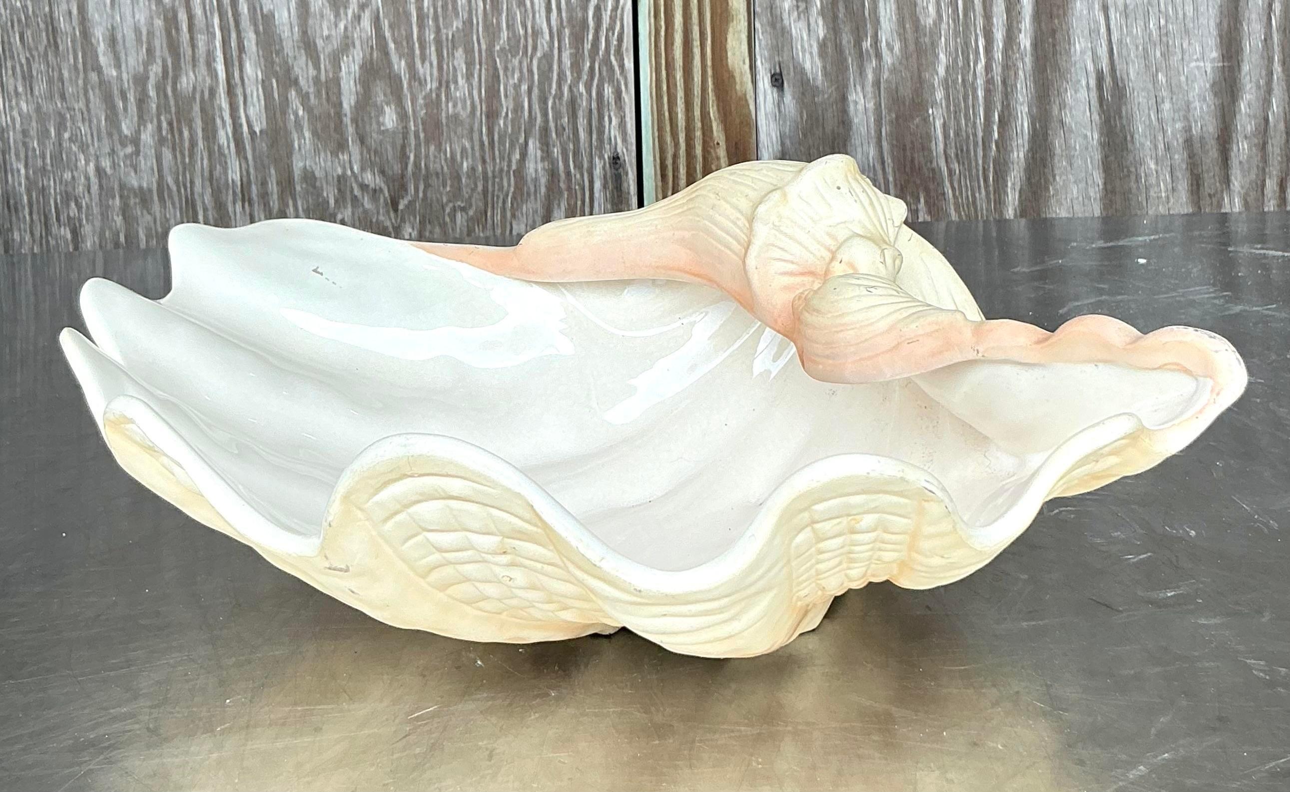 20ième siècle Coquillage de palourde vintage en céramique émaillée côtière en vente