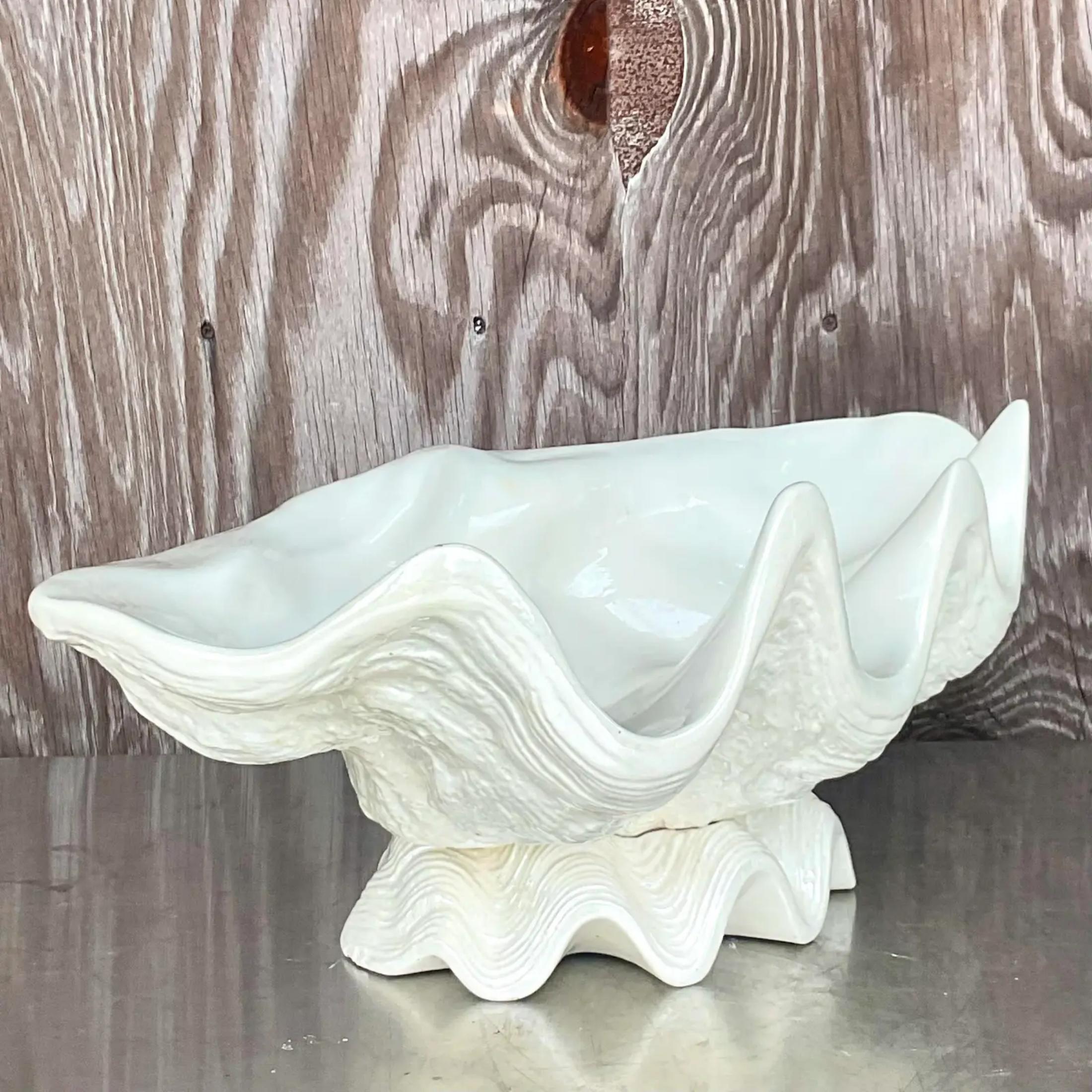 Vintage Coastal Glazed Ceramic Clamshell Bowl on Stand In Good Condition In west palm beach, FL