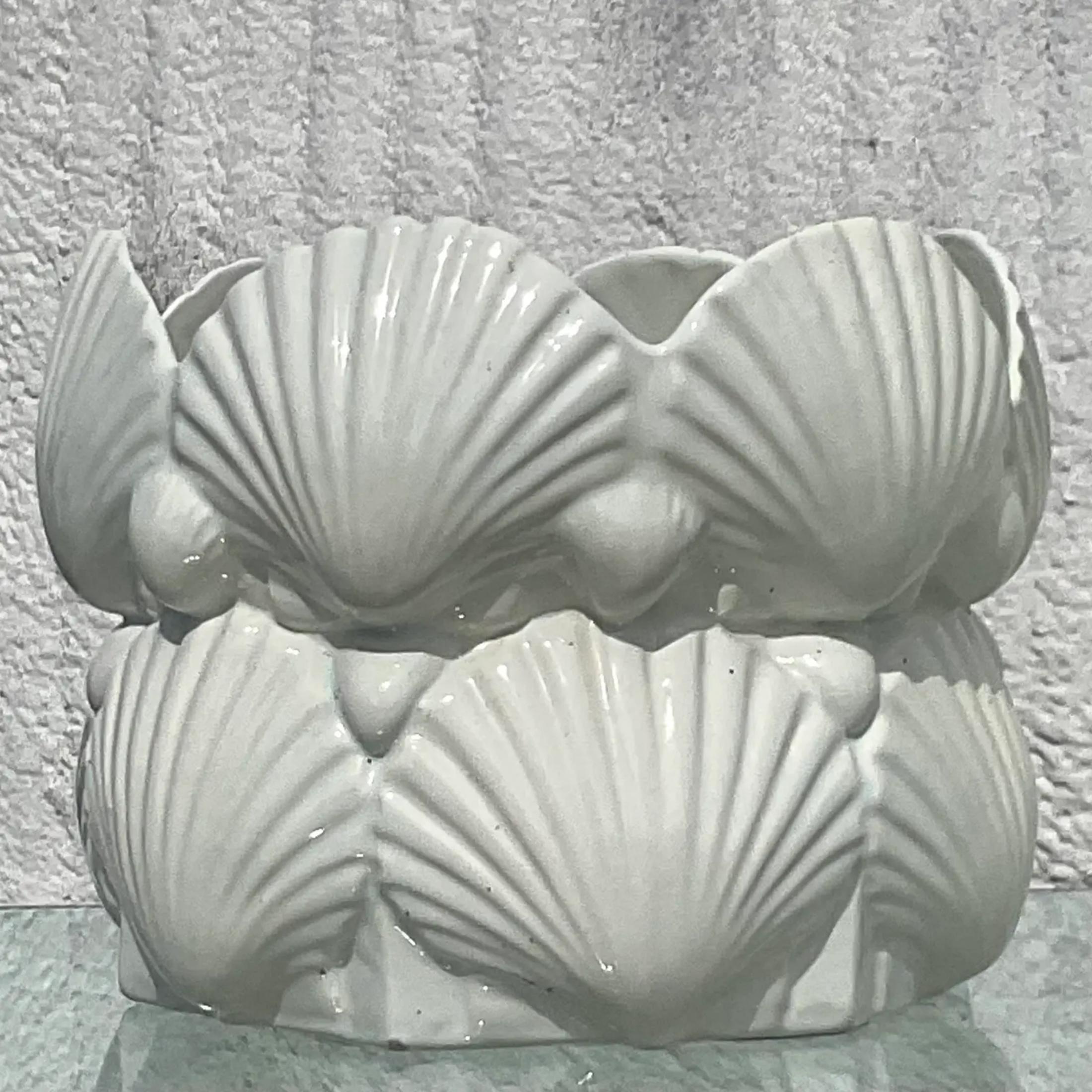 American Vintage Coastal Glazed Ceramic Clamshell Cache Pot