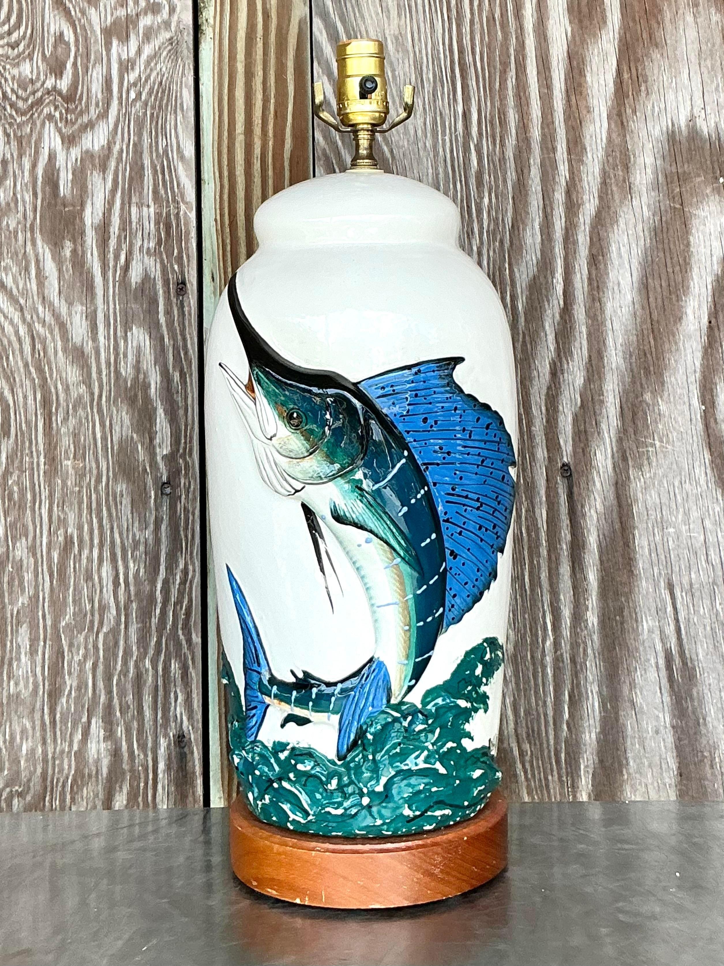 Américain Lampe coquillage vintage en céramique émaillée en vente