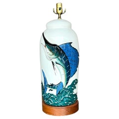 Coastal glasierte Keramik-Segelfisch-Lampe, Vintage