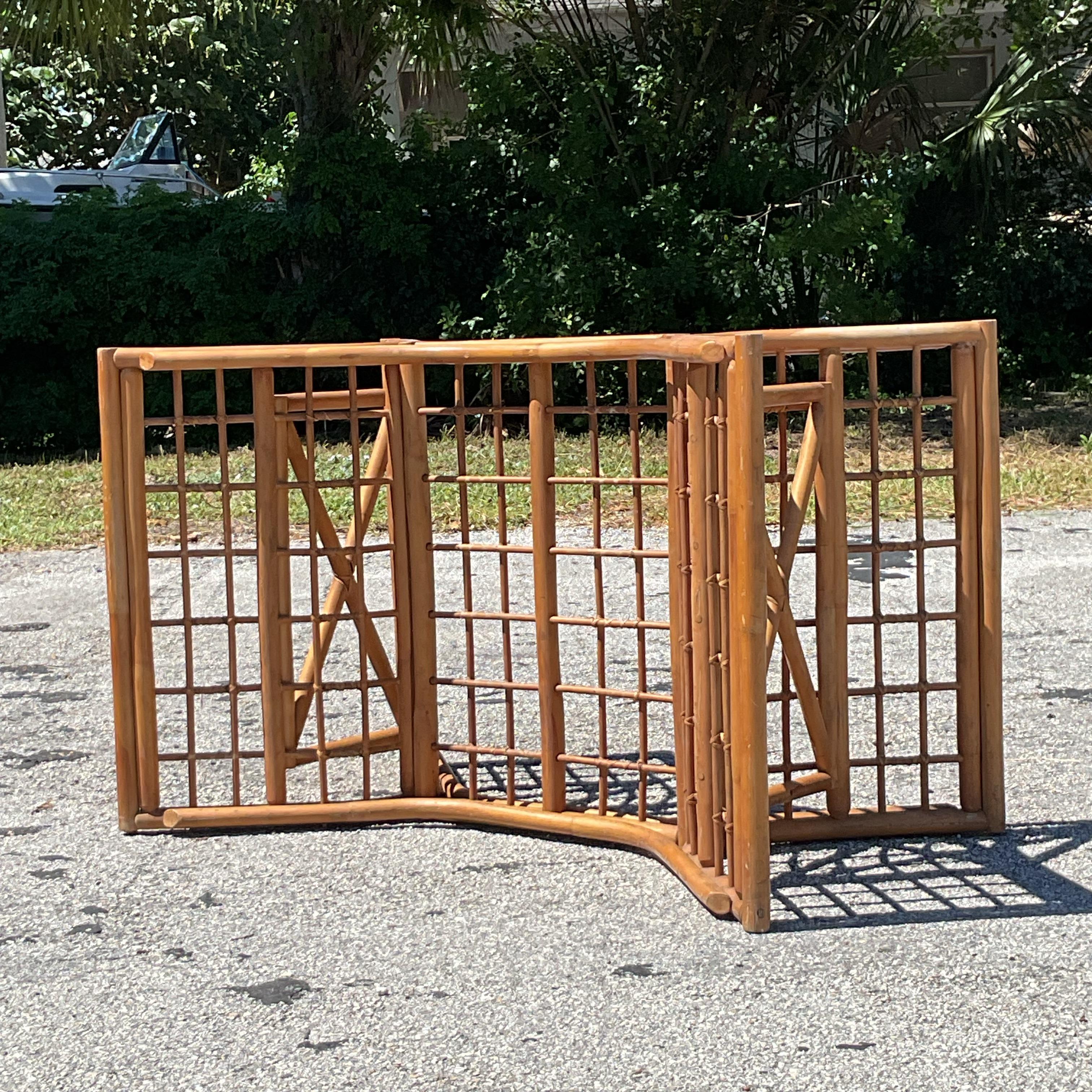 Vintage Coastal Grid Rattan Dining Table Pedestal Base For Sale 2