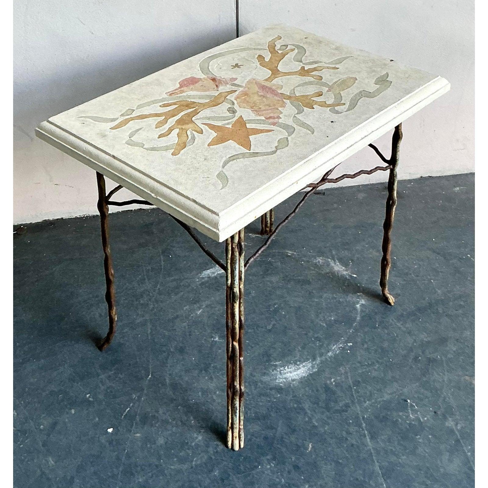 Américain Table d'appoint vintage en béton moulé peint à la main pour la côte en vente