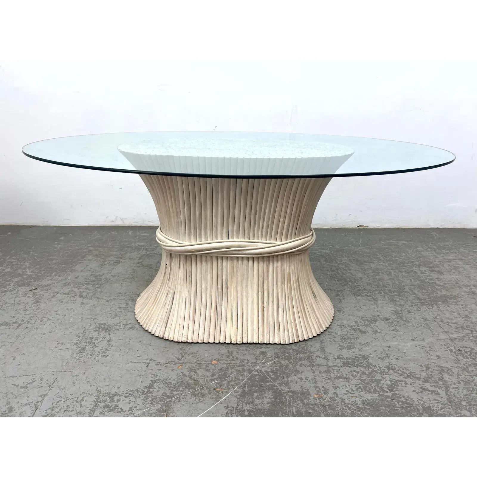 Philippin Ensemble de salle à manger vintage Coastal Henry Wick en roseau et osier en vente