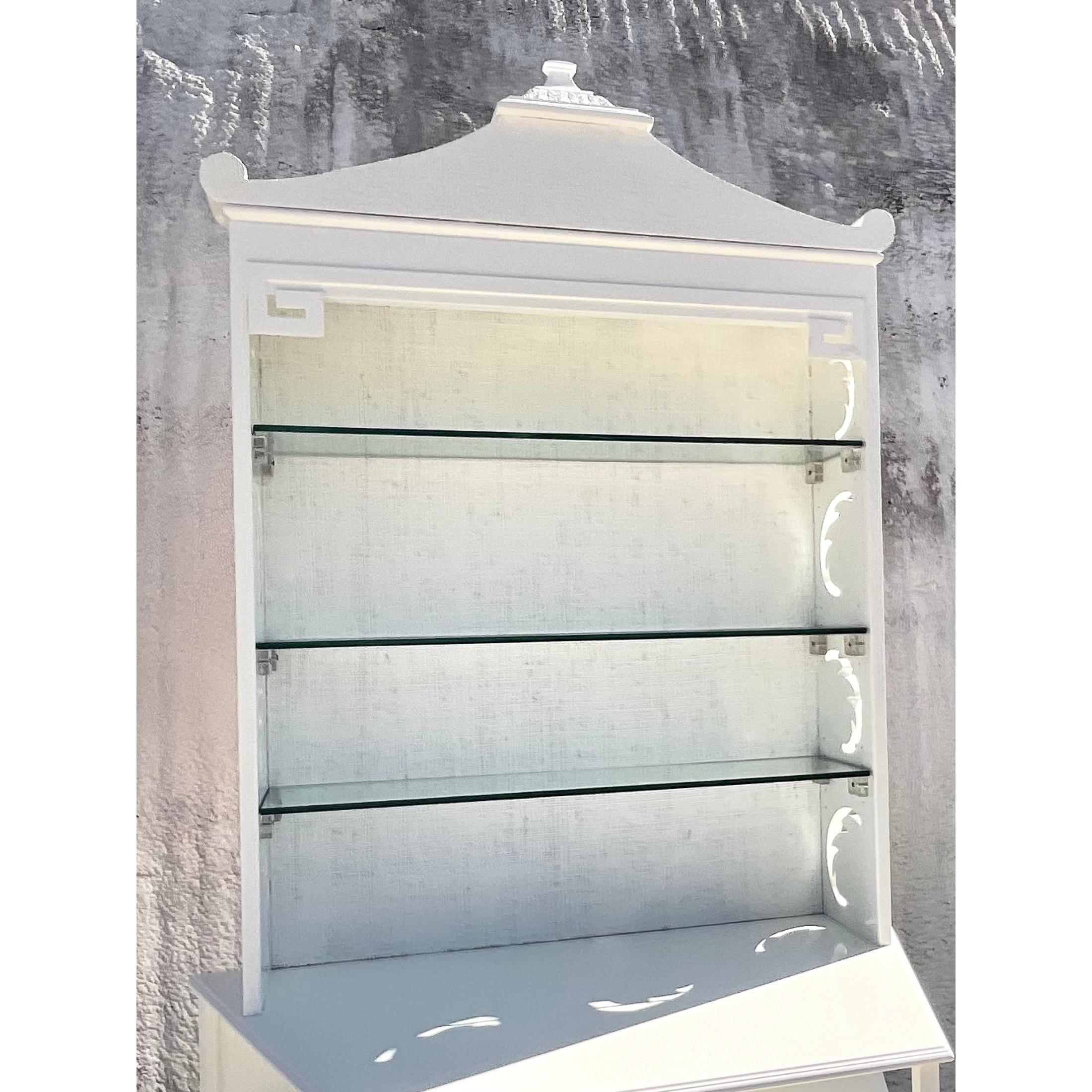 Vintage Coastal High Gloss White Pagoda Dry Bar In Good Condition For Sale In west palm beach, FL