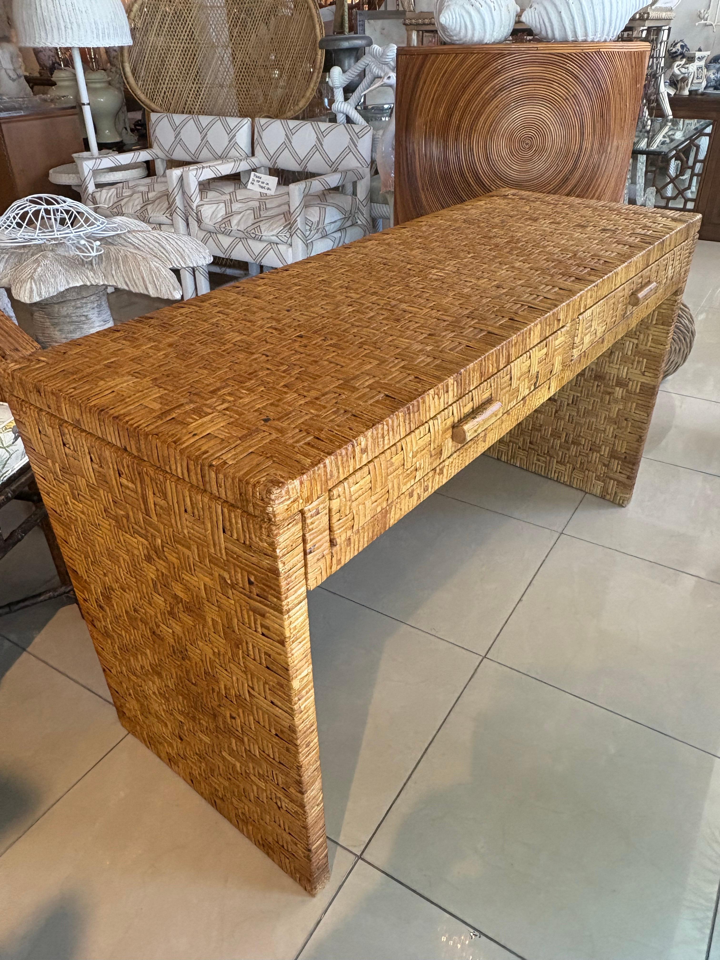 Vintage By, la scrivania e la sedia in vimini in rattan intrecciato e avvolto. in vendita 8