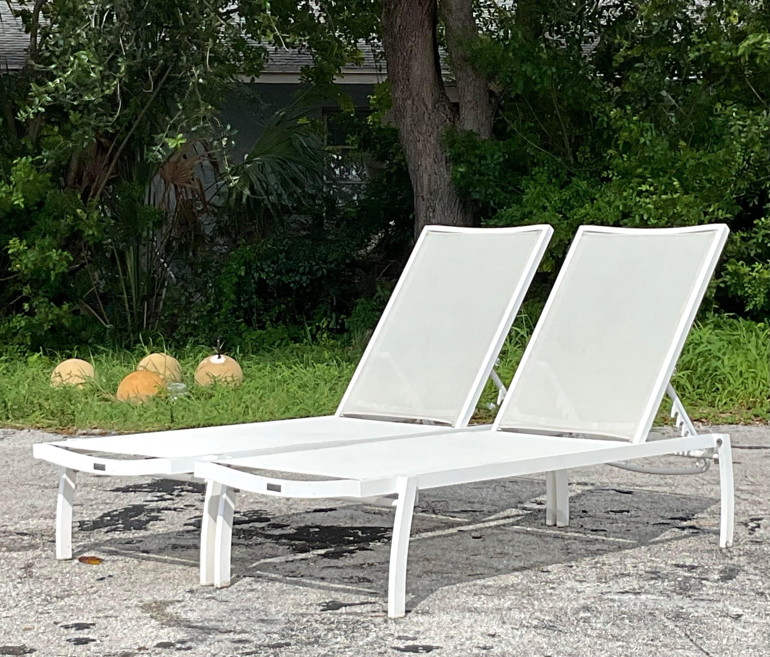 Chaise Lounges con fronte curvo Janus et Cie vintage - Set di 2 In condizioni buone a West Palm Beach, FL