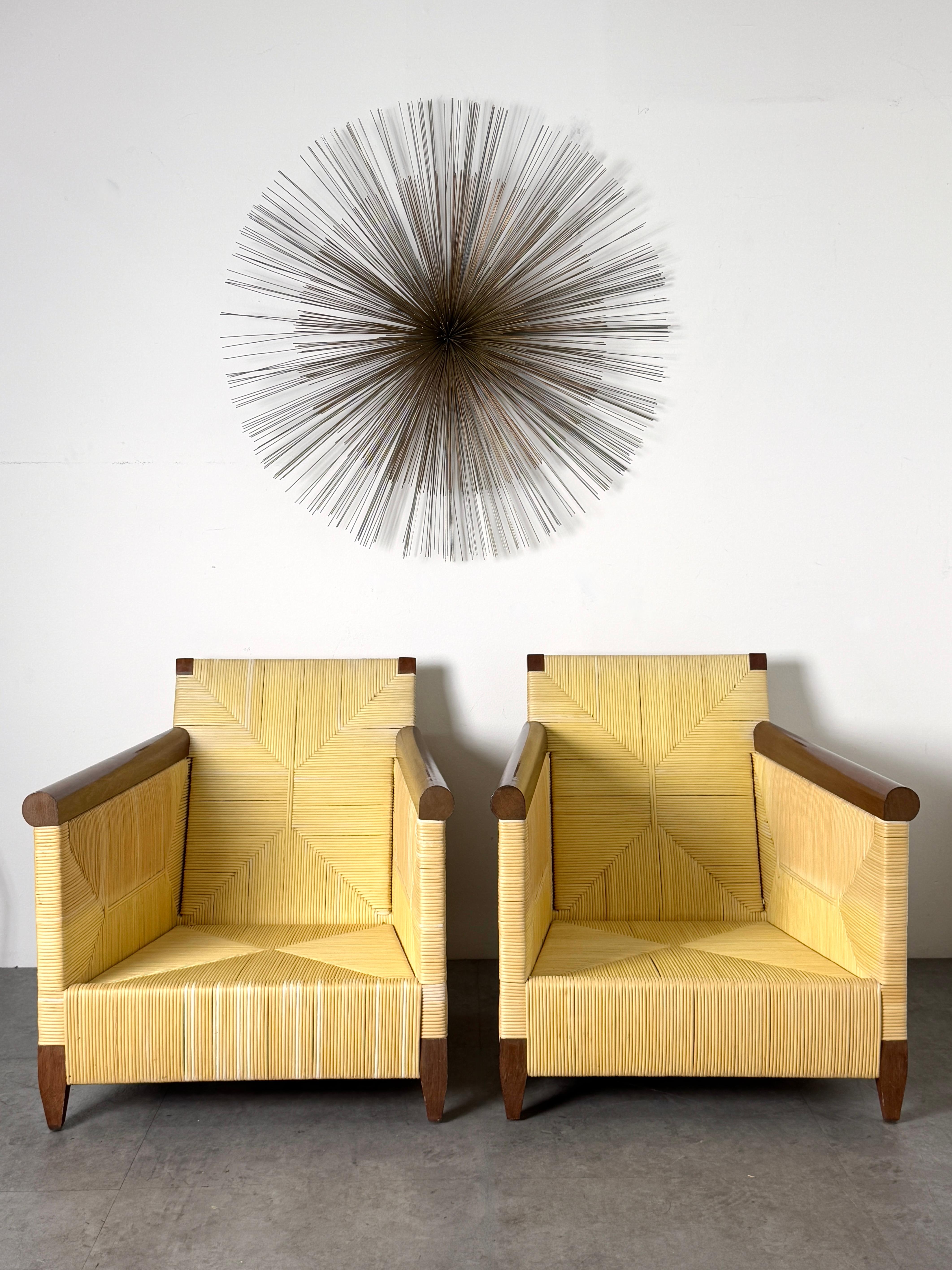 Organico moderno Sedie da salotto in vimini di John Hutton per Donghia in Merbau intrecciato d'epoca in vendita