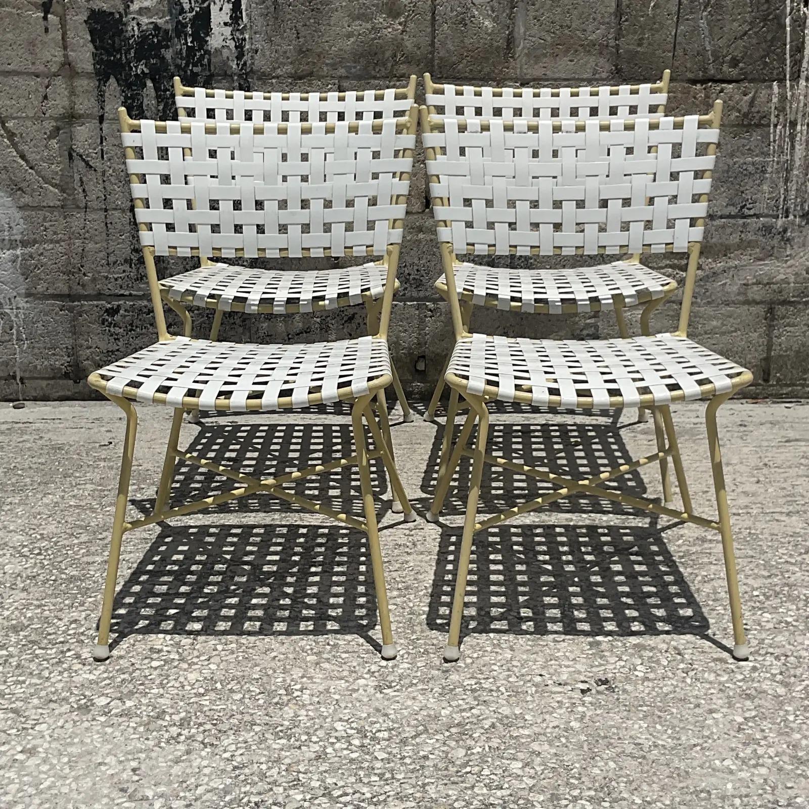 Vintage Coastal Keller Scroll Wrought Iron Outdoor Dining Table Set In Good Condition In west palm beach, FL