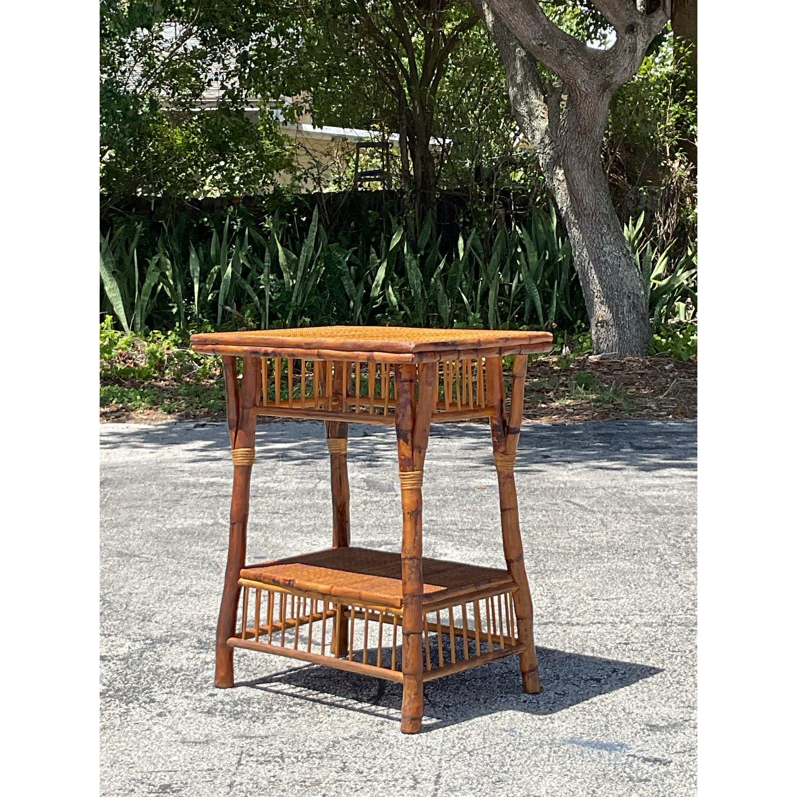 Vintage Coastal Kenian Tortoise Bamboo Side Table en vente 6