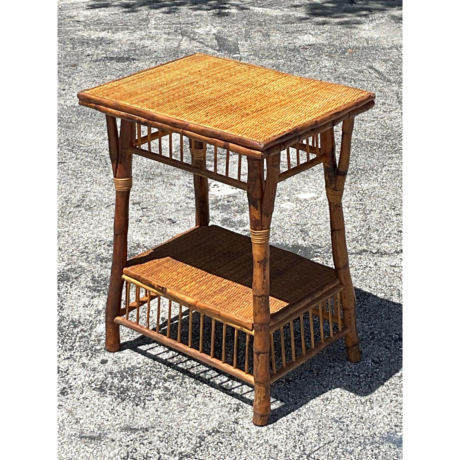 Vintage Coastal Kenian Tortoise Bamboo Side Table en vente 3