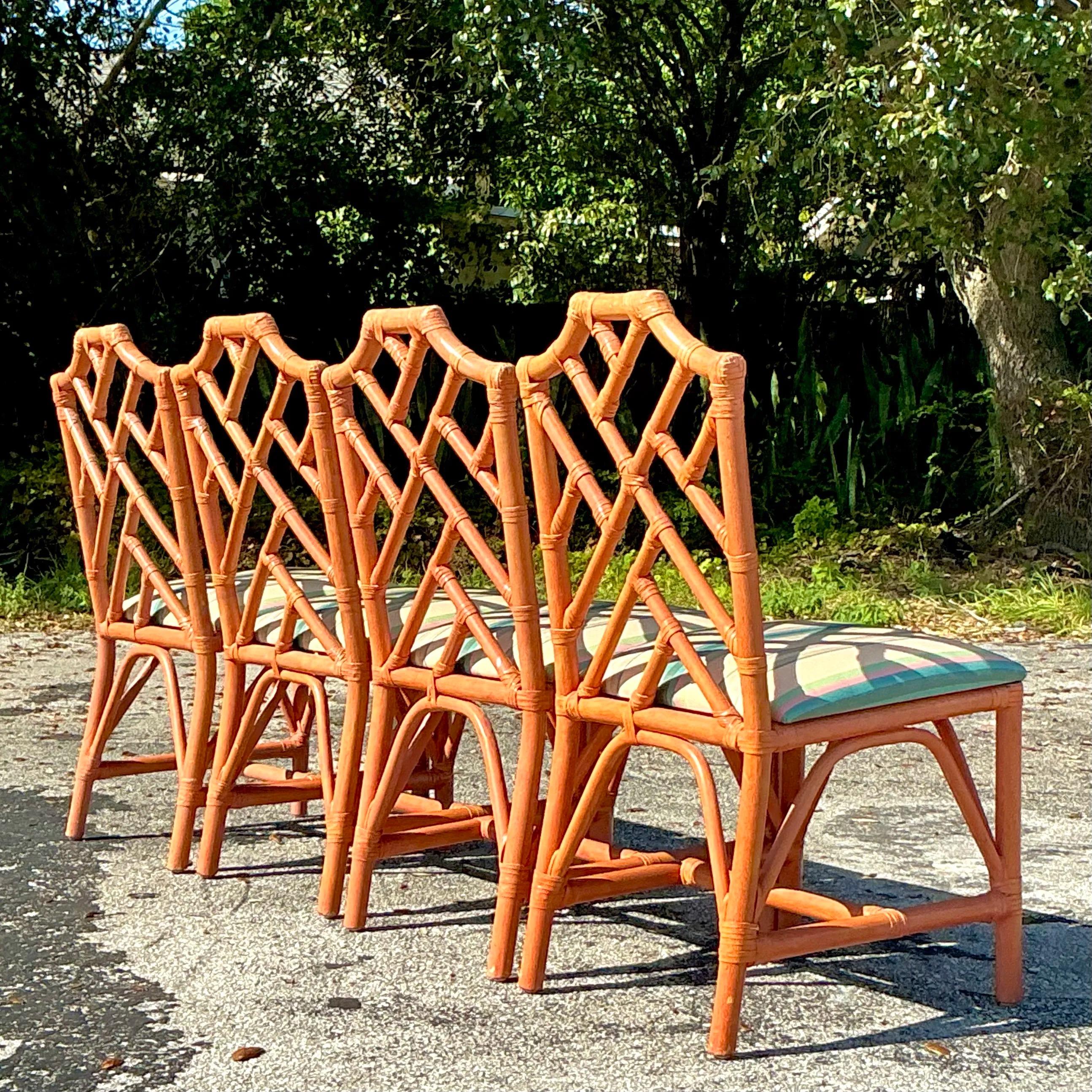 Hollywood Regency Sedie da pranzo cinesi Chippendale laccate costiere d'epoca - Set di 4 sedie in vendita