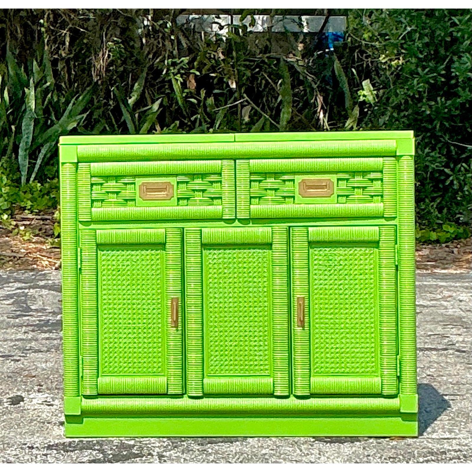 Dry Bar in rattan laccato vintage Coastal Lexington in vendita 2