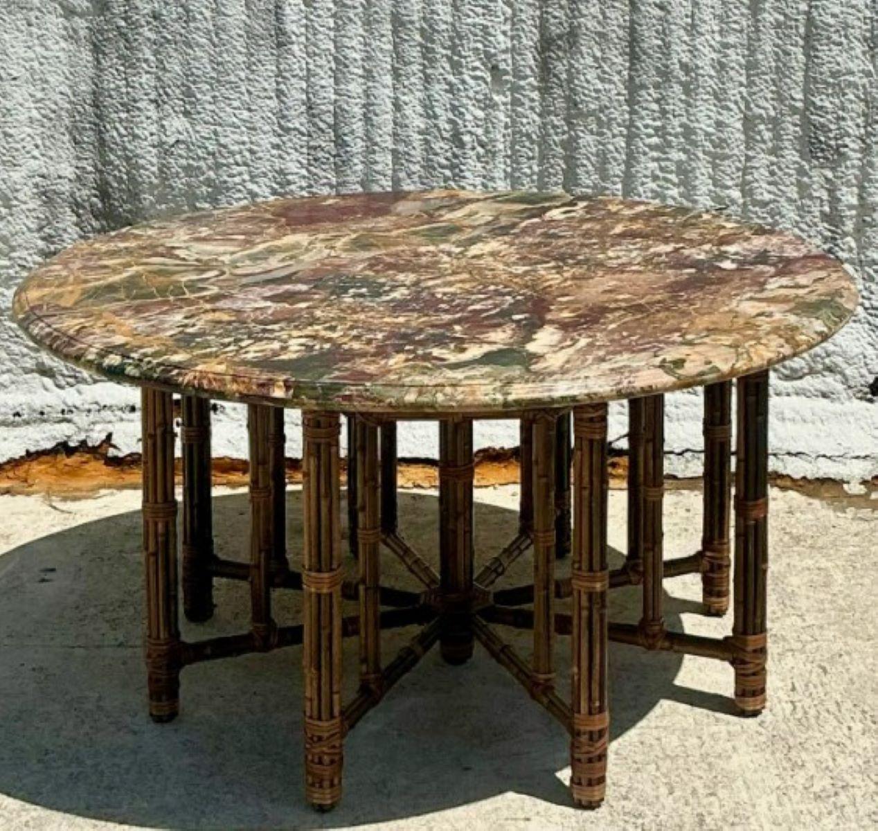 Bambou Table d'entrée centrale McGuire vintage en bambou bouclé avec plateau en pierre de spécimen en vente