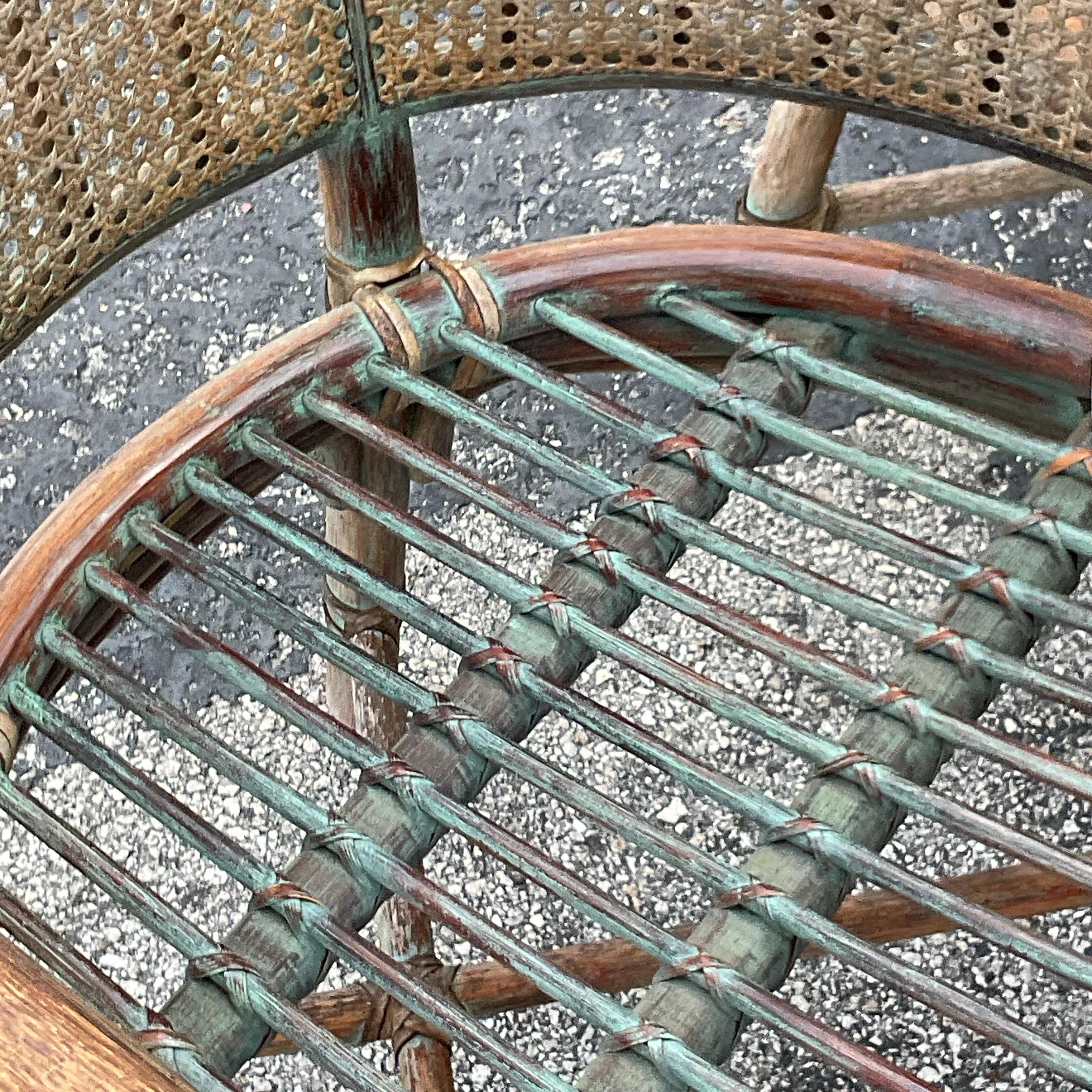 Sedie da pranzo in rattan curvo patinato Vintage McGuire - Set di 4 sedie In condizioni buone in vendita a west palm beach, FL