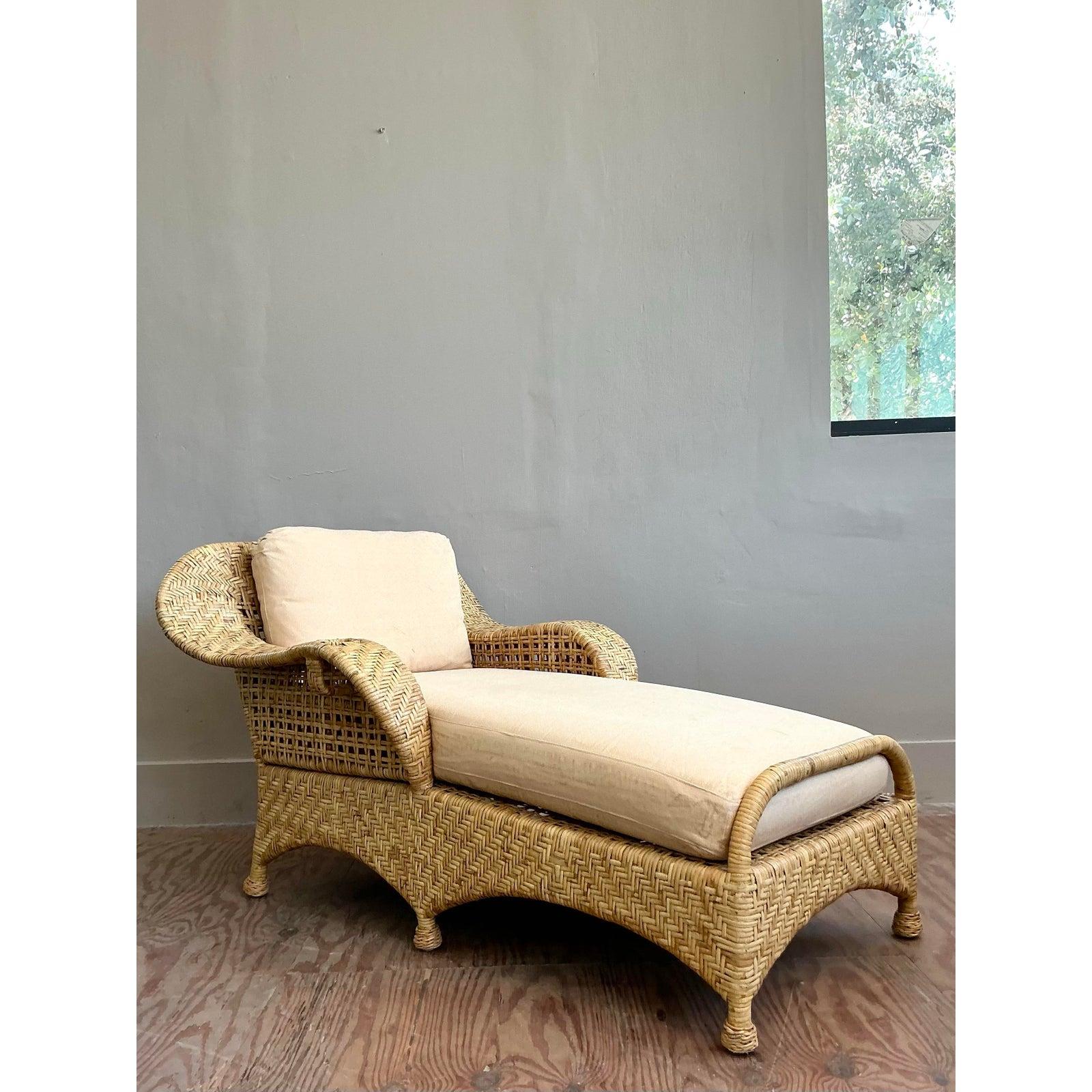 Chaise longue vintage en rotin tressé McGuire Coastal en vente 3