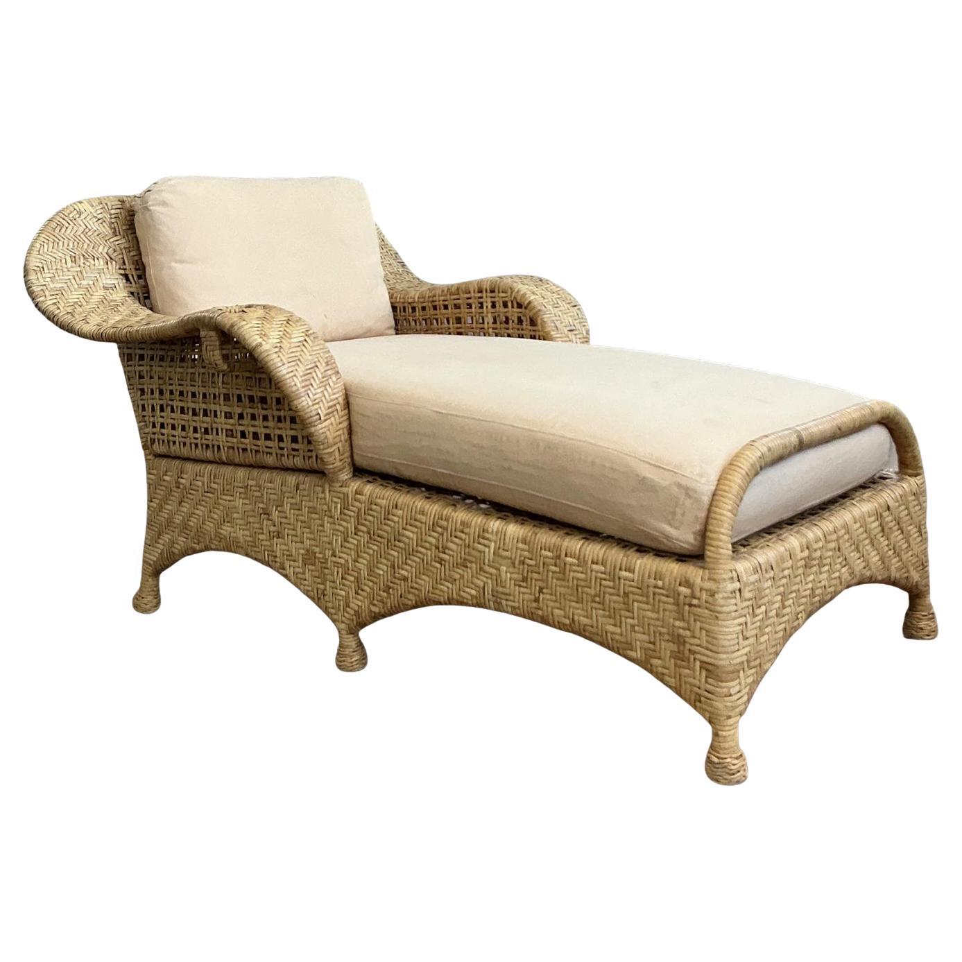 Chaise longue vintage en rotin tressé McGuire Coastal en vente