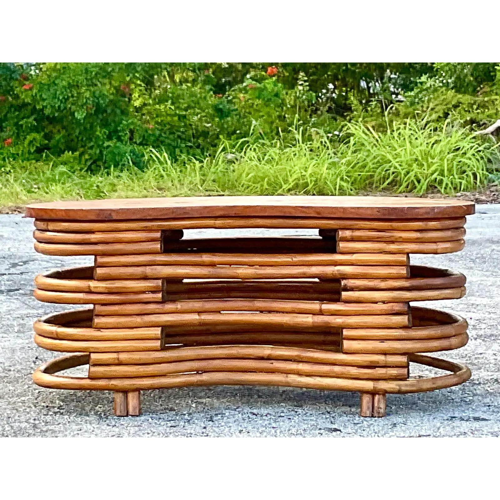 Table basse en rotin canneberge vintage Coastal MCM d'après Frankl Bon état - En vente à west palm beach, FL