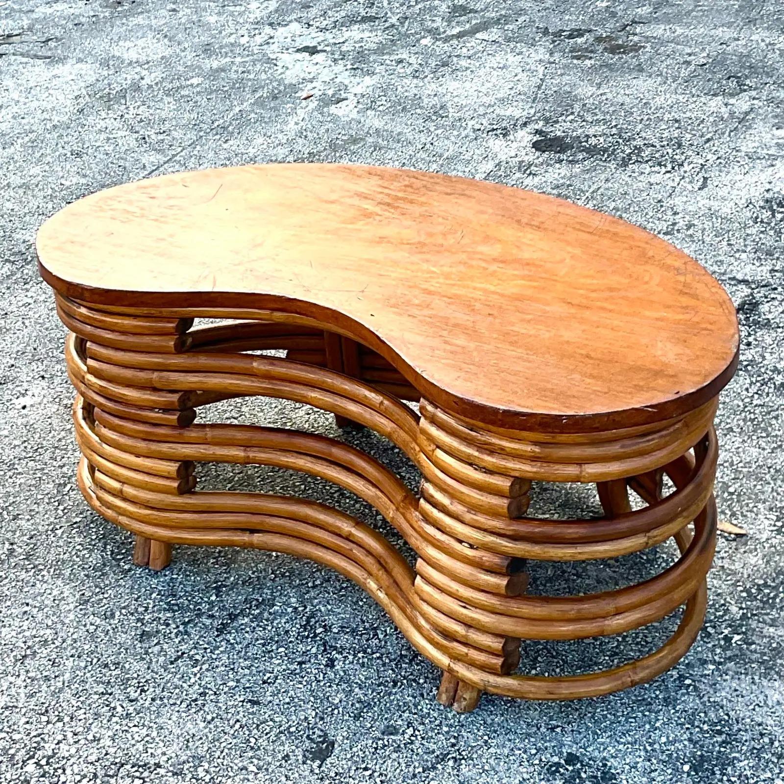 Rotin Table basse en rotin canneberge vintage Coastal MCM d'après Frankl en vente