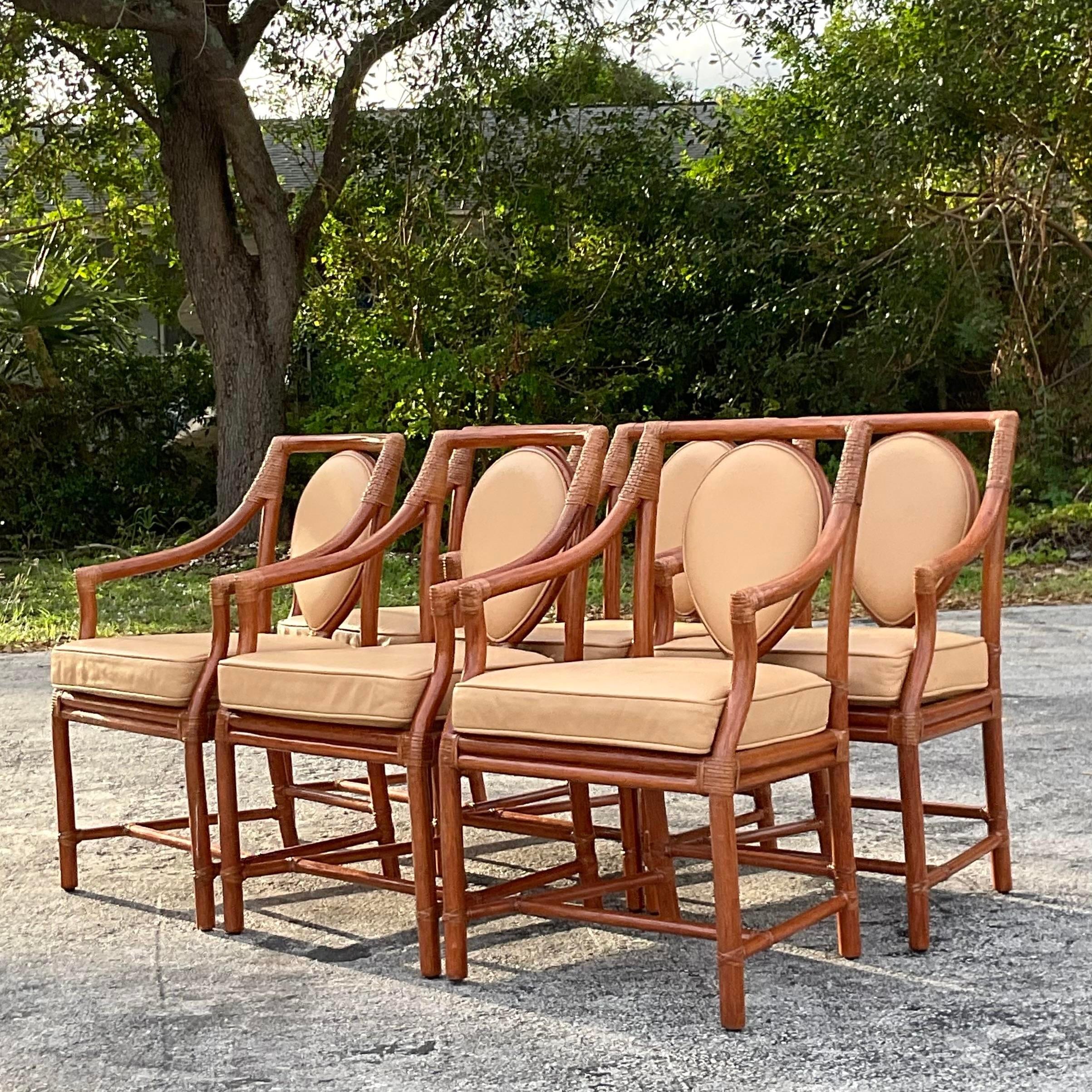 Rattan-Esszimmerstühle mit Coastal-Medaillon-Rückenlehne nach McGuire, Vintage, 6er-Set im Zustand „Gut“ im Angebot in west palm beach, FL