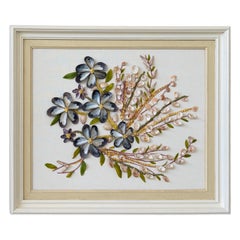 Vintage Coastal Mixed Media Seashell Floral Wall Art in Painted Frame (Arte da parete floreale con conchiglie)