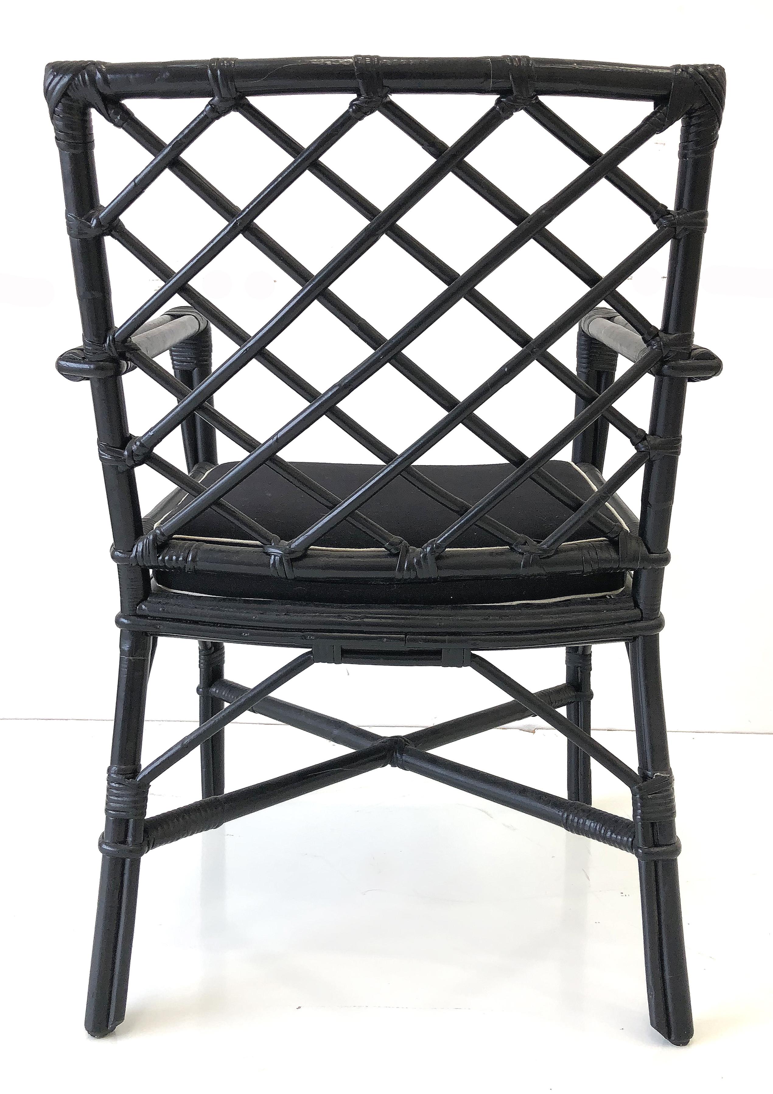 Vintage Coastal Modern Rattan Set of 6 Dining Chairs In Good Condition In Miami, FL