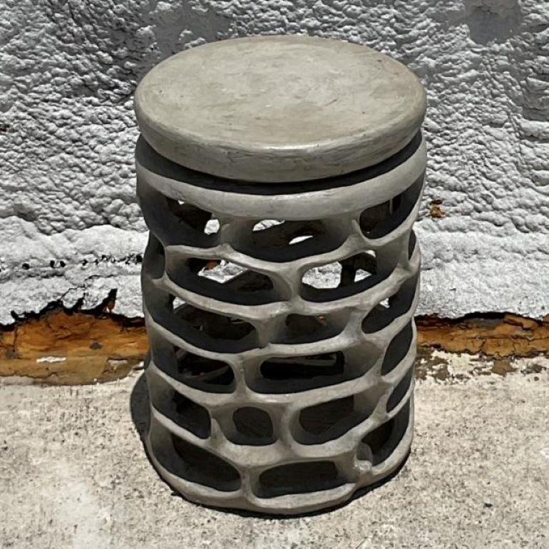 Vintage Coastal Molded Resin Low Stool In Good Condition For Sale In west palm beach, FL
