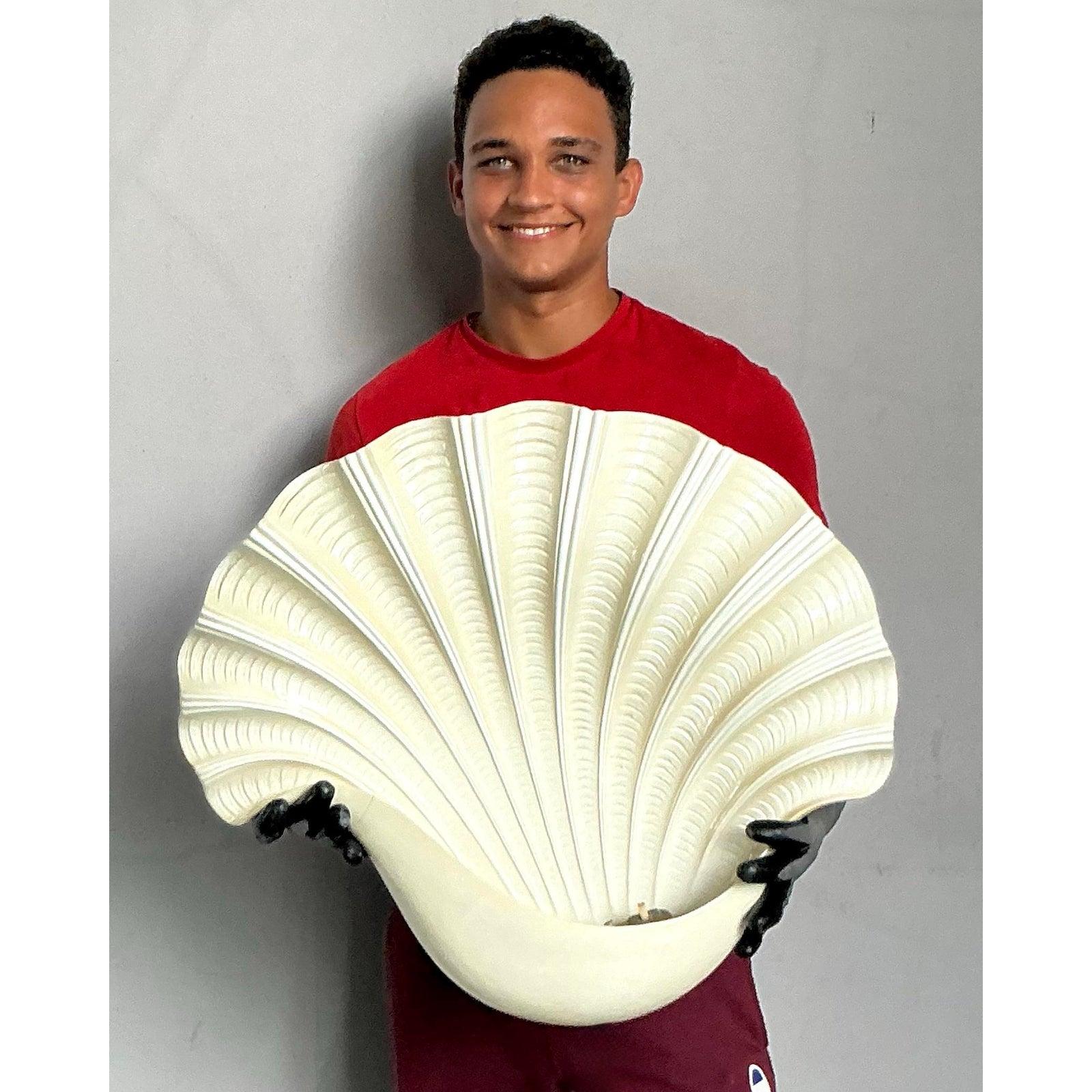 Applique Vintage Coastal Monumental Clamshell en céramique émaillée Bon état - En vente à West Palm Beach, FL