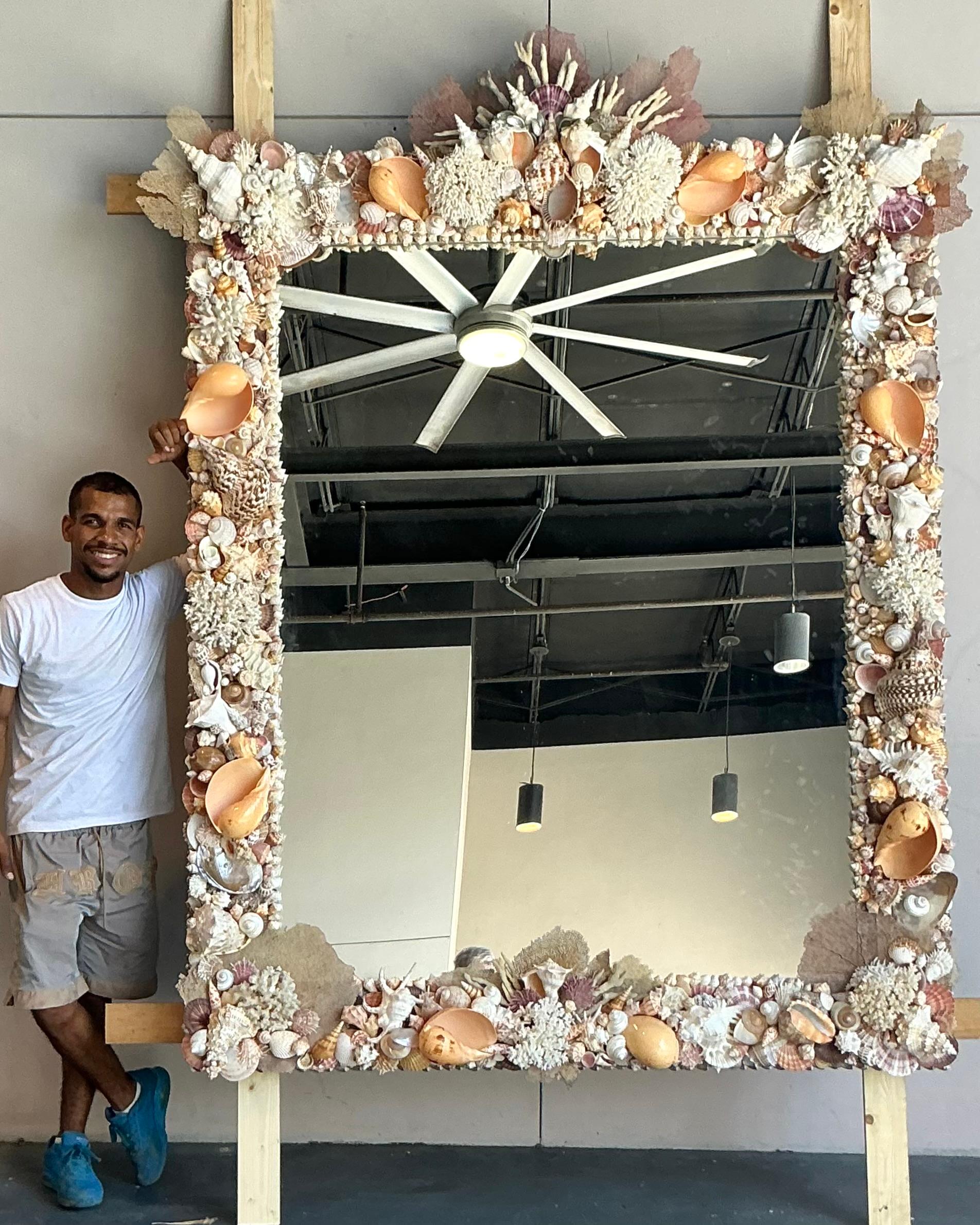 Vintage Coastal Monumental Shell verkrustete Spiegel im Zustand „Gut“ im Angebot in West Palm Beach, FL