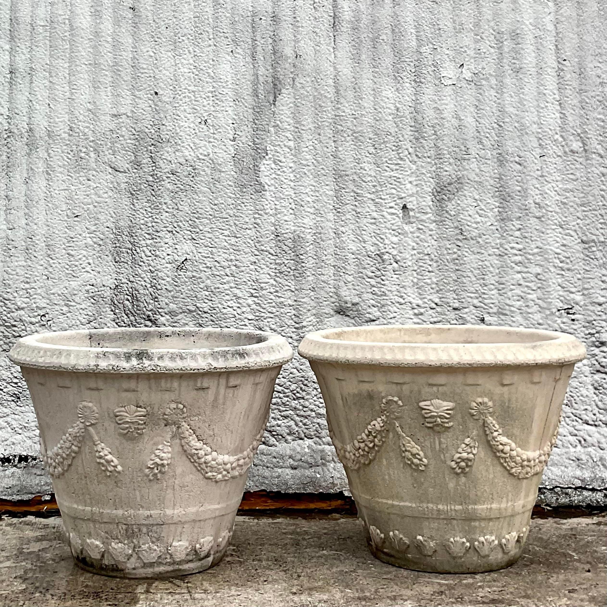 Vintage Coastal Monumental Swag Cast Concrete Planters - Set of 2 In Good Condition In west palm beach, FL