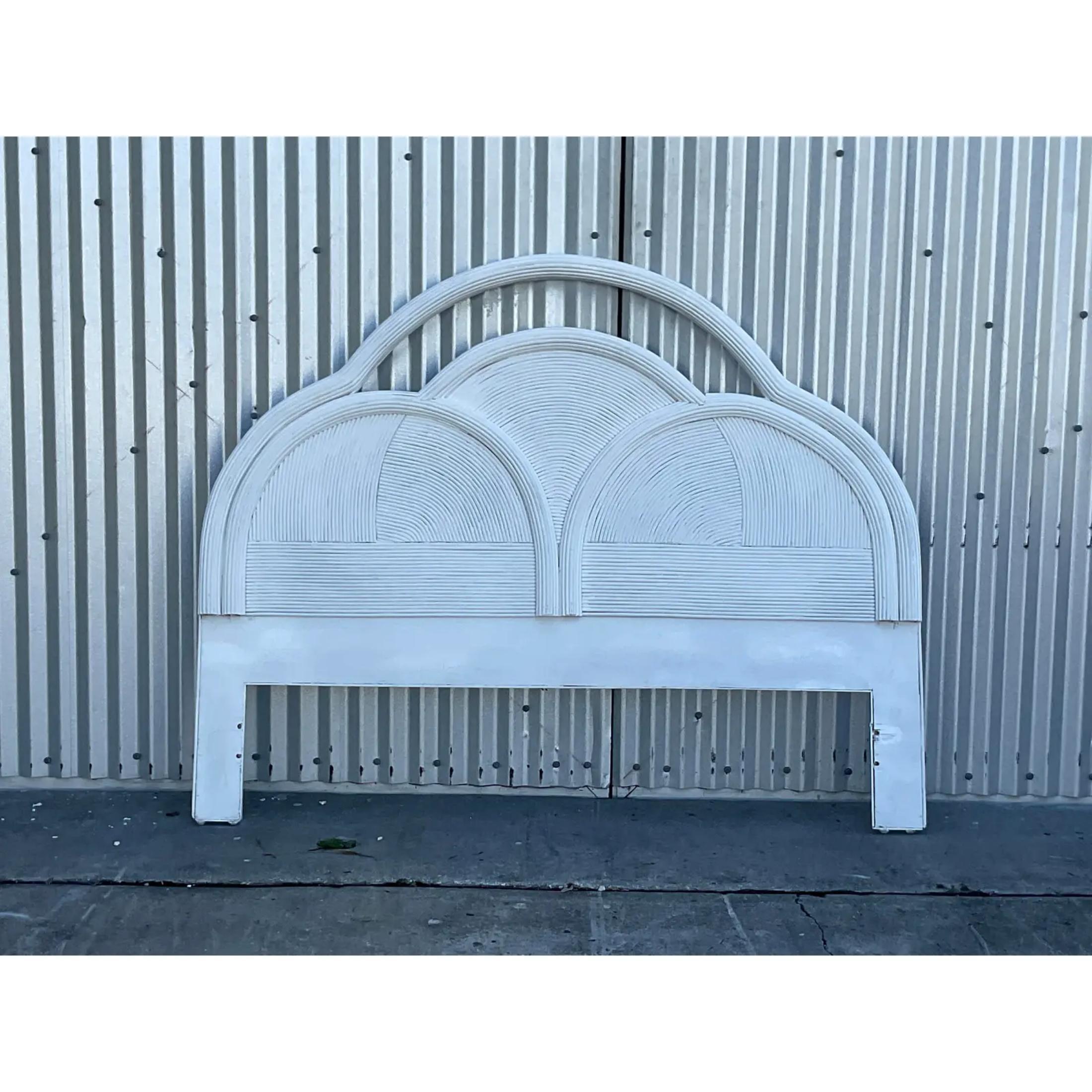 Vintage Coastal Painted Arched Pencil Reed Headboard In Good Condition For Sale In west palm beach, FL