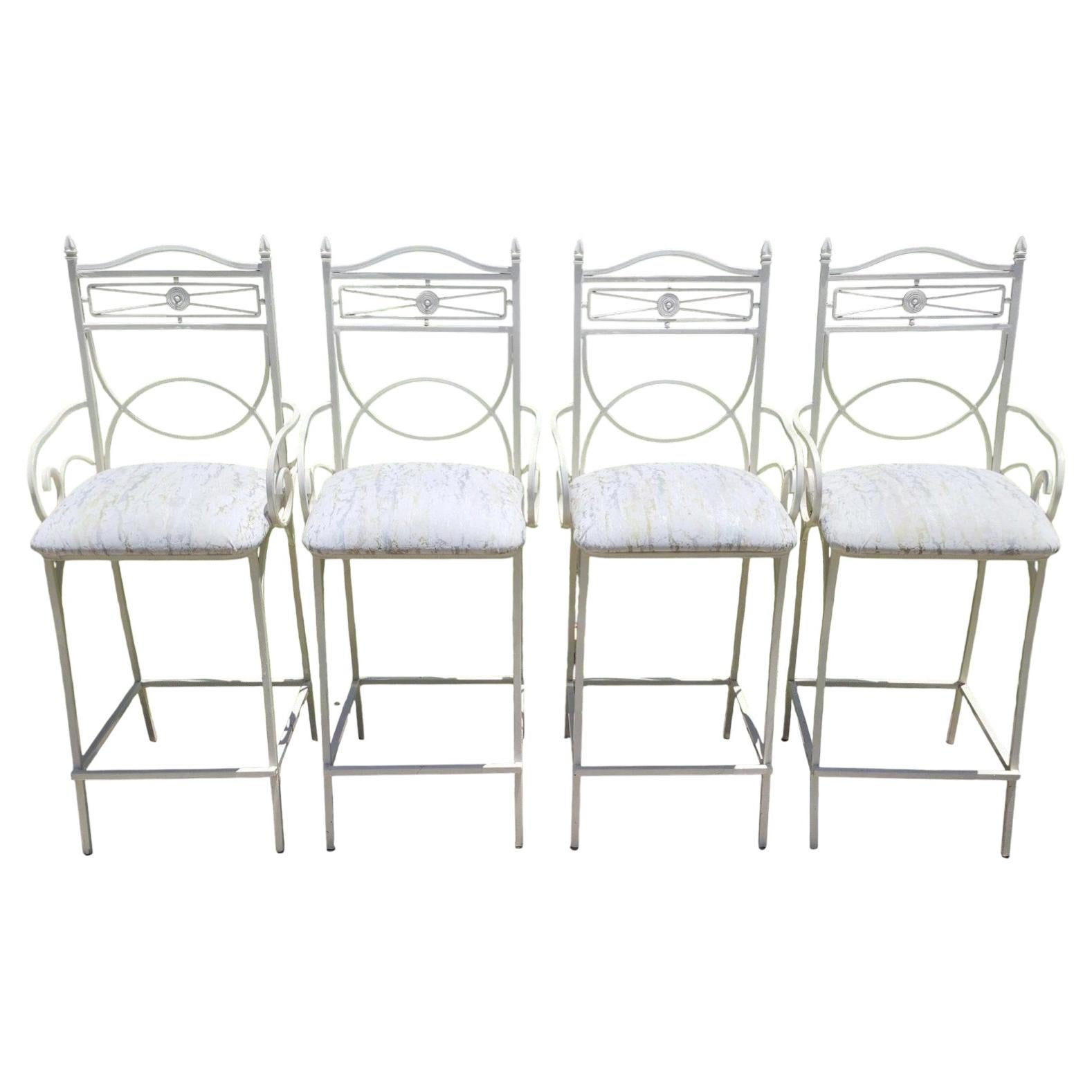Set di 4 sgabelli da bar vintage in metallo verniciato, stile Coastal Palm Beach Regency in vendita