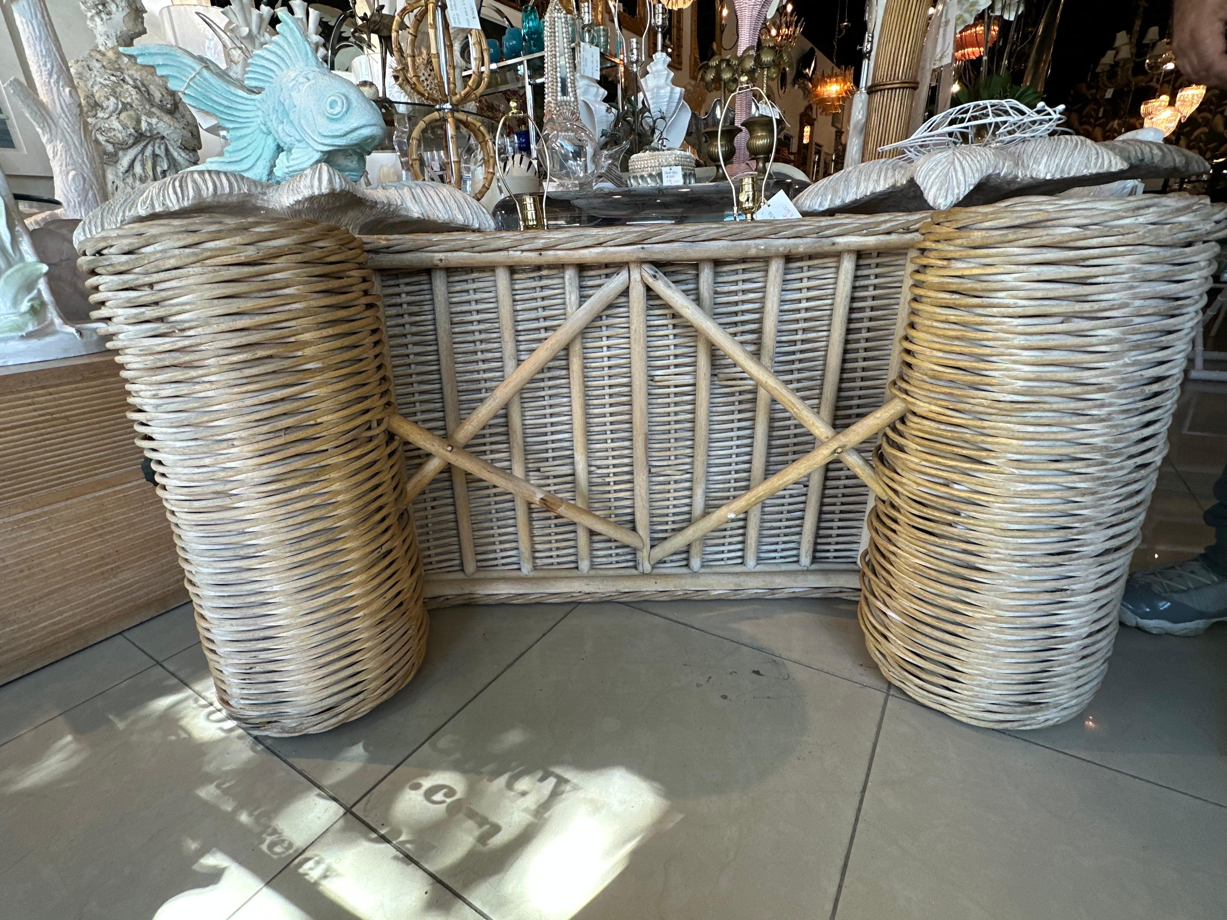 Table basse cocktail vintage Coastal Palm Beach Twisted Wicker Scroll Ming en vente 7