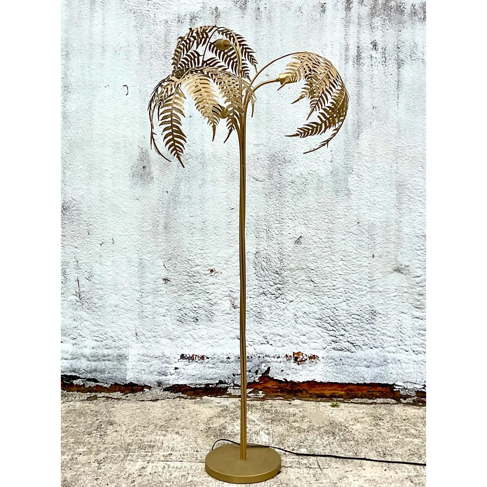 Vintage Coastal Palm Frond Floor Lamp In Good Condition In west palm beach, FL