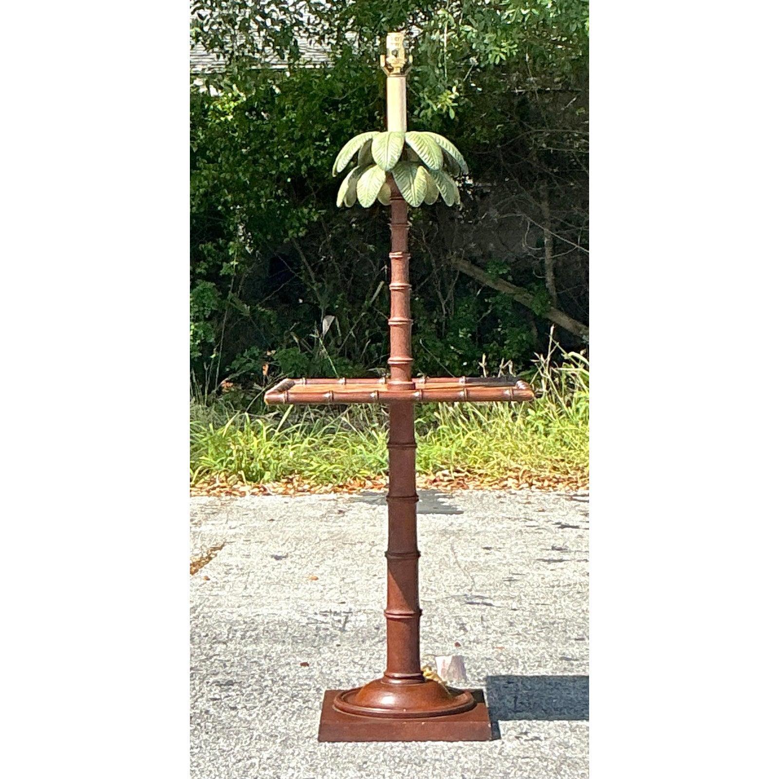Lámpara de mesa Vintage Coastal Palm en Bueno estado para la venta en west palm beach, FL