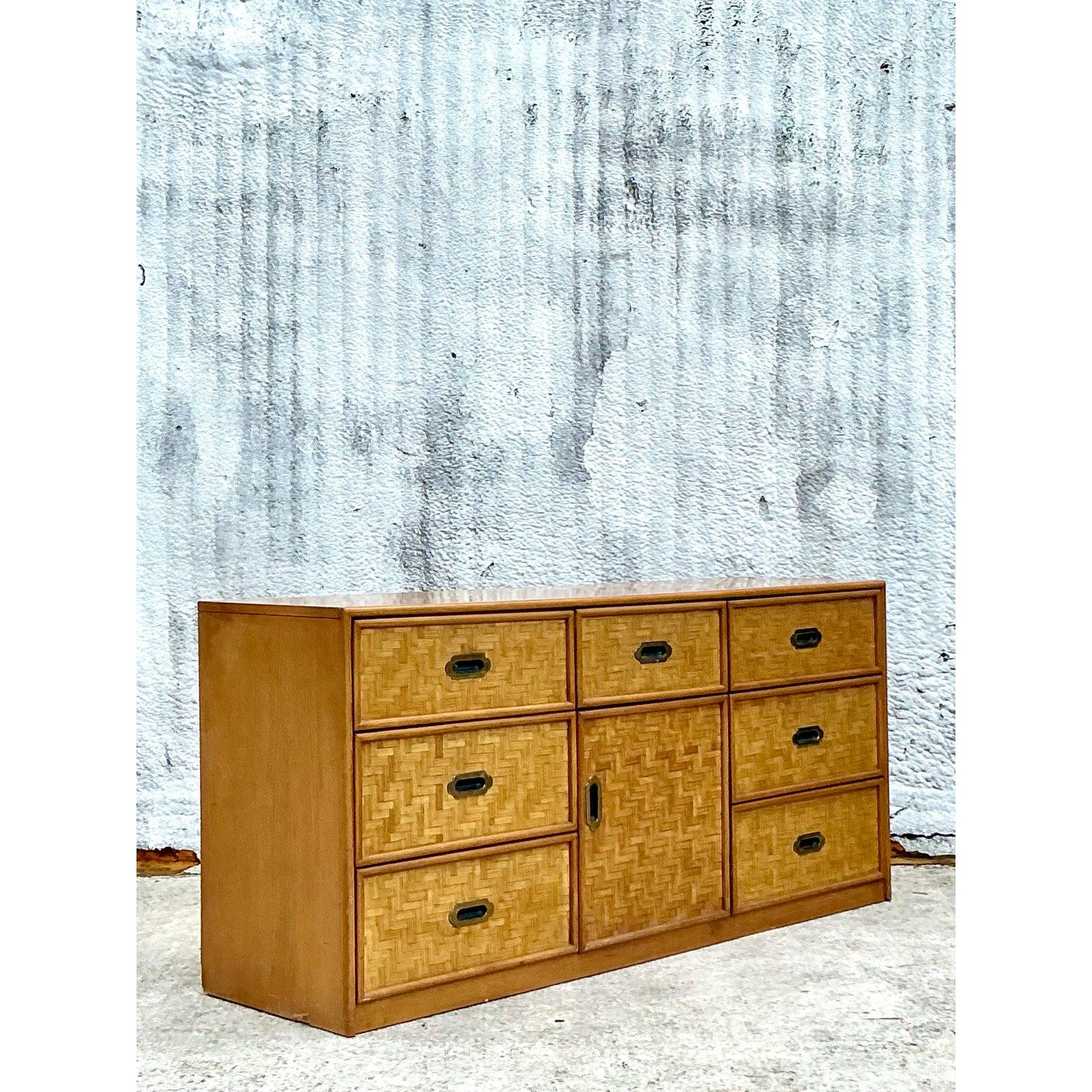 Hollywood Regency Crédence vintage en rotin et parquet côtier en vente