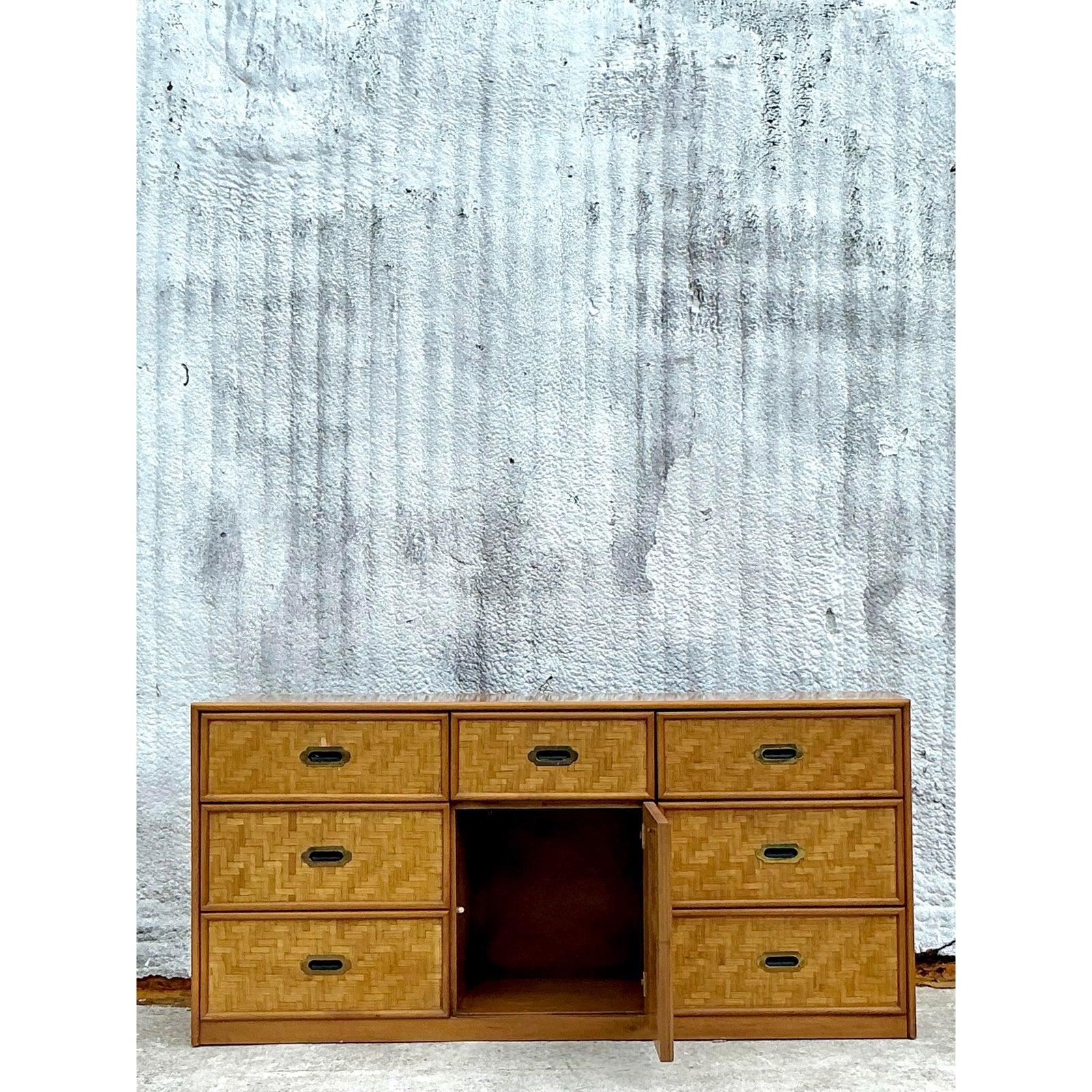 Métal Crédence vintage en rotin et parquet côtier en vente