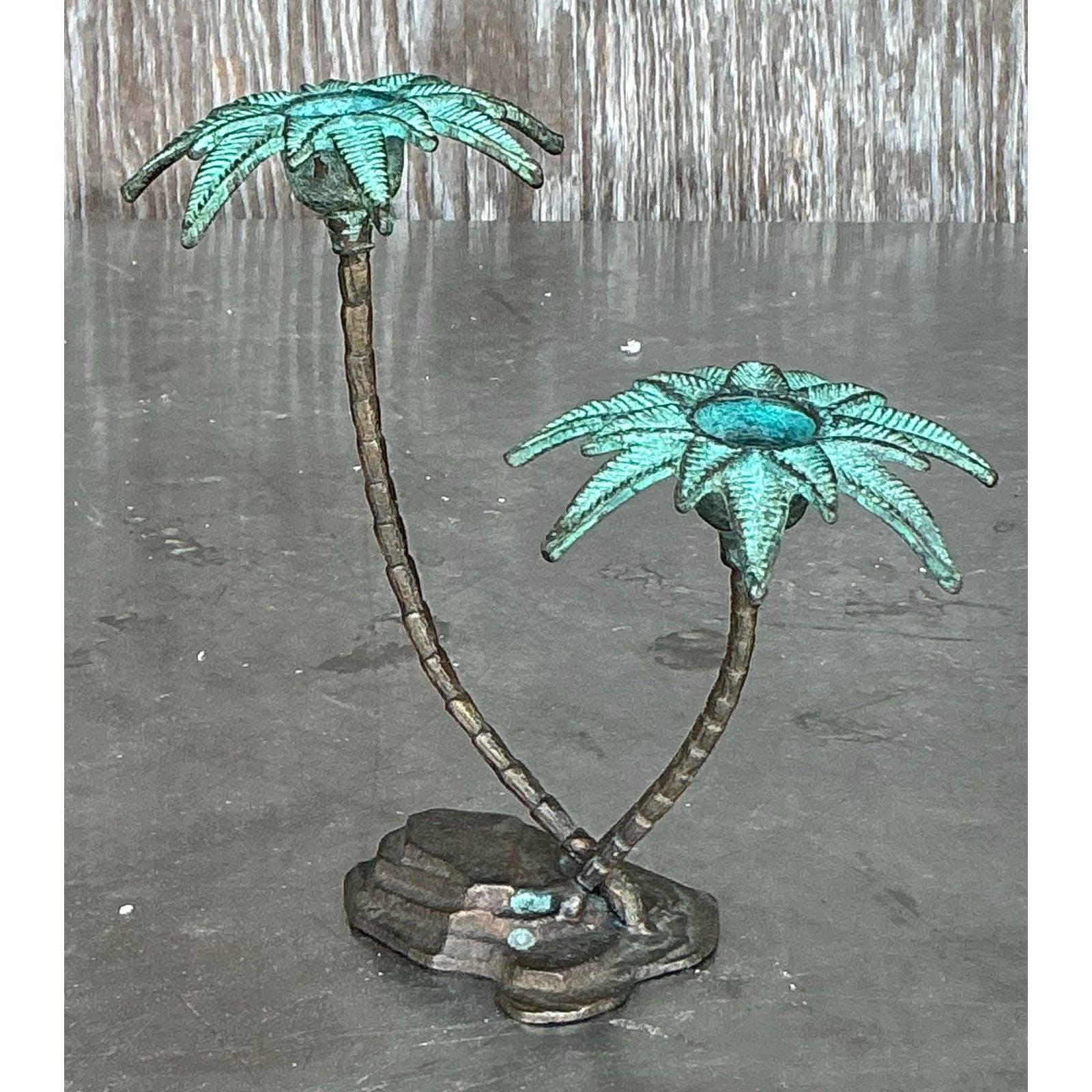 XX secolo Candelieri Coastal Patinated a Palm Treen in metallo d'epoca in vendita