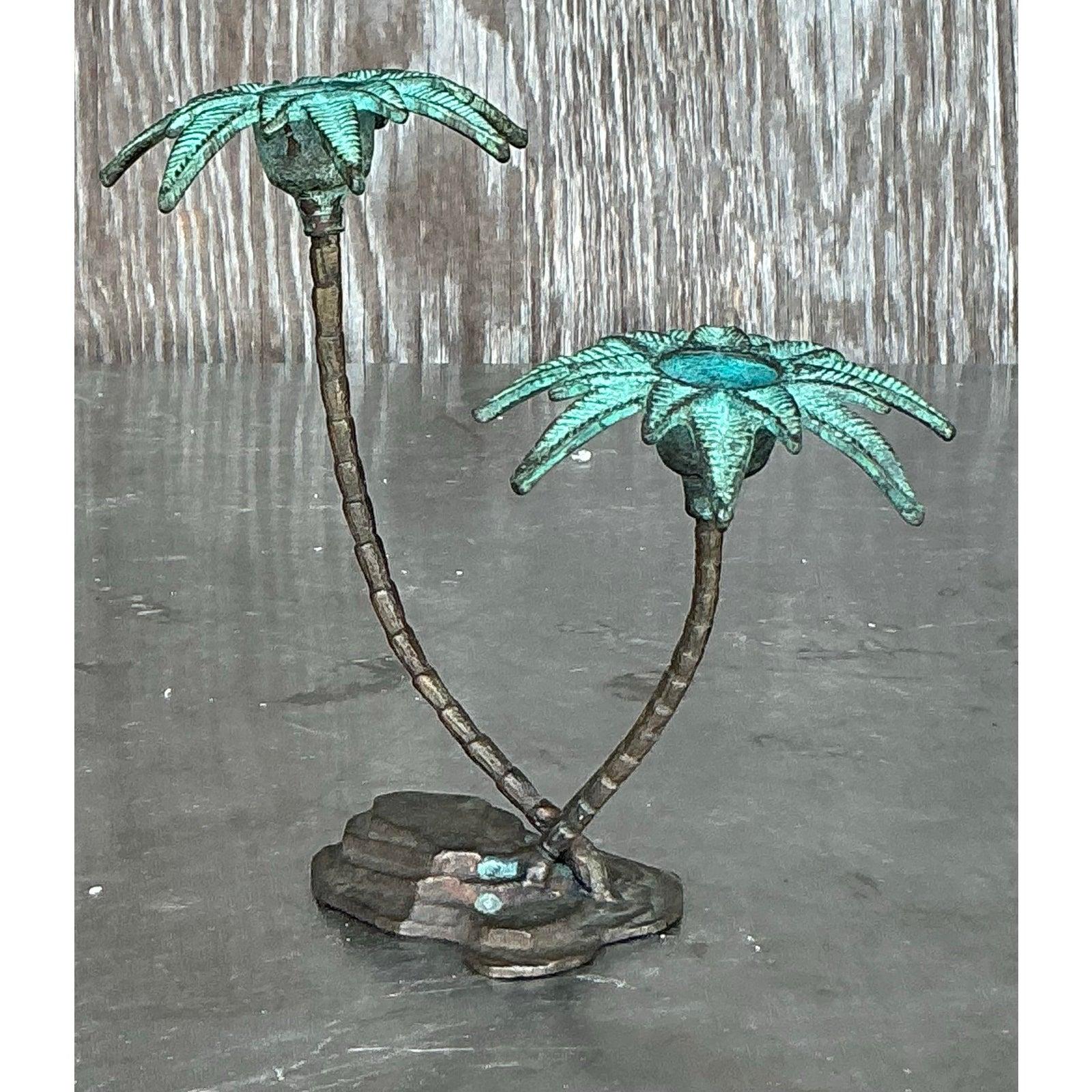 Metallo Candelieri Coastal Patinated a Palm Treen in metallo d'epoca in vendita