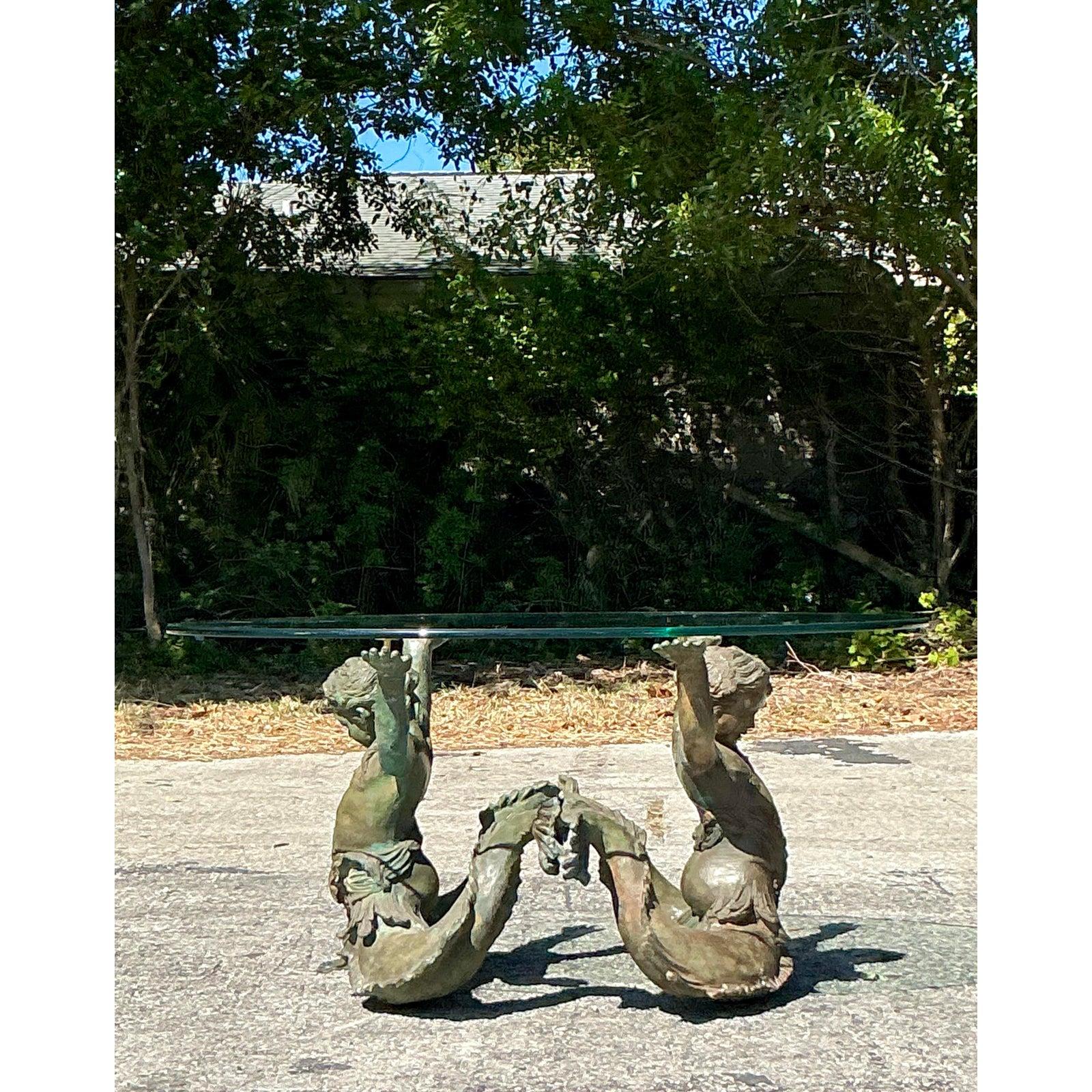 Américain Table basse Putti De Mare vintage en bronze patiné côtier en vente